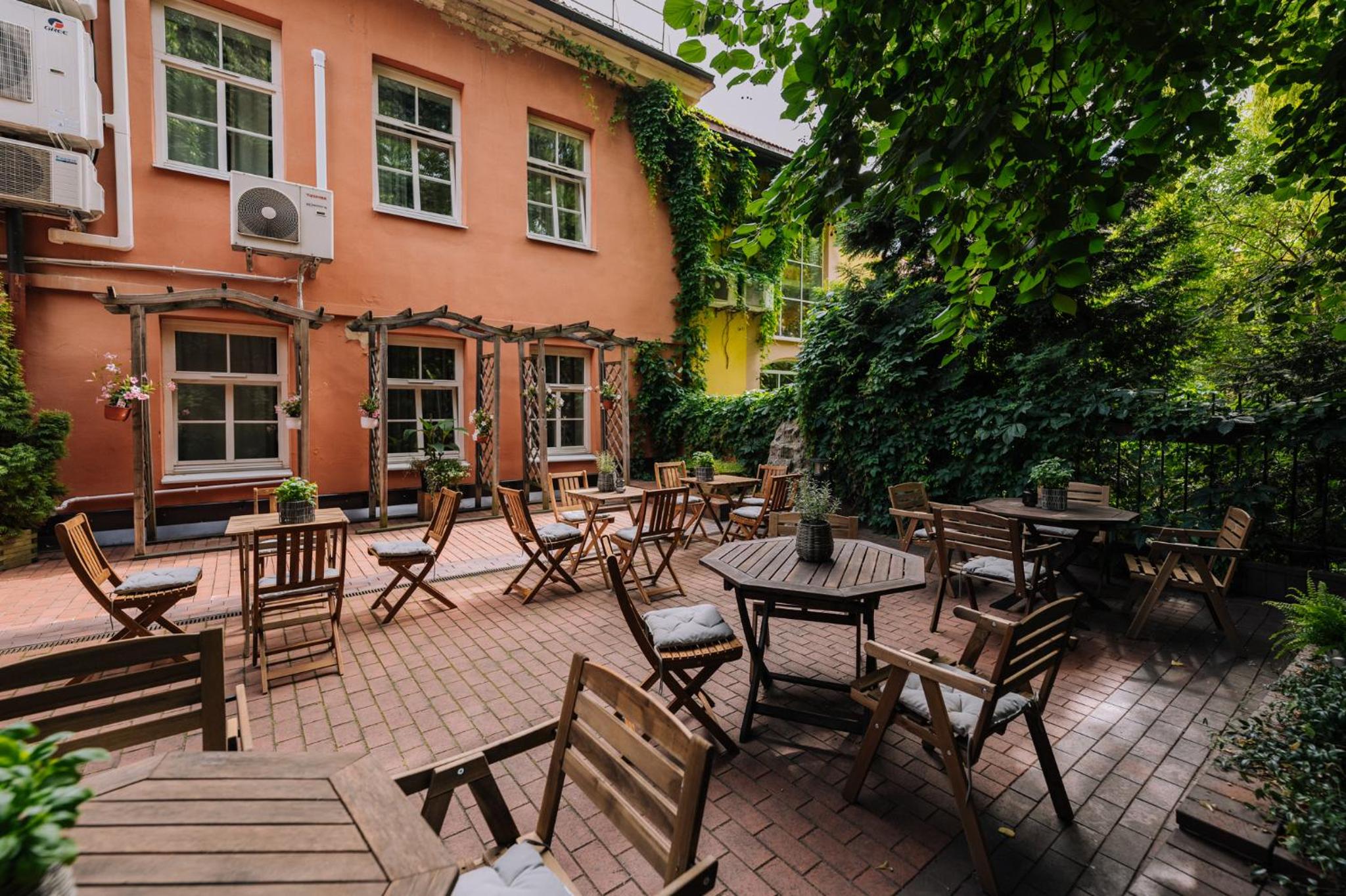 Balcony & Terrace