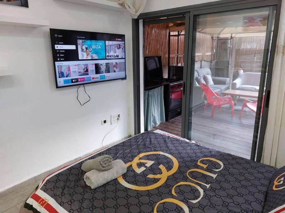 Luxury Jacuzzi Near Beach, APT with 80sq garden view 3
