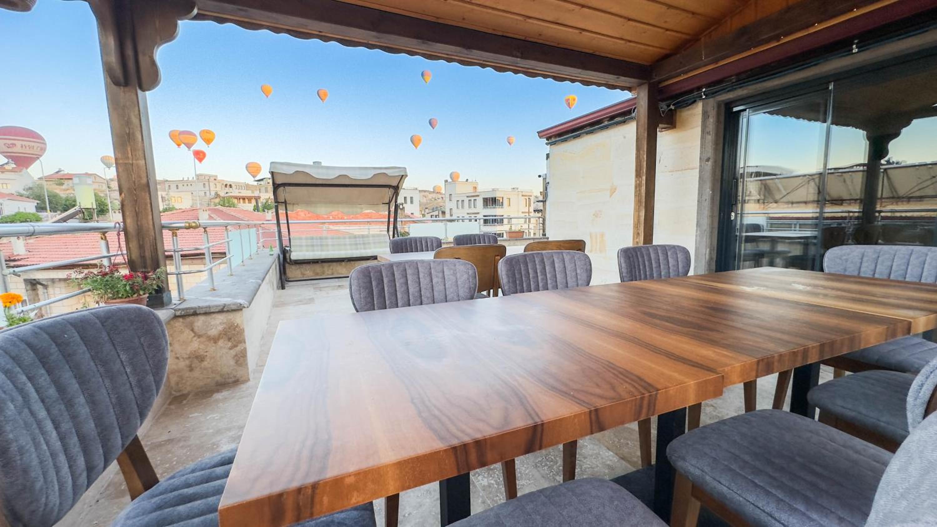 Rocca Stone House - Image 55