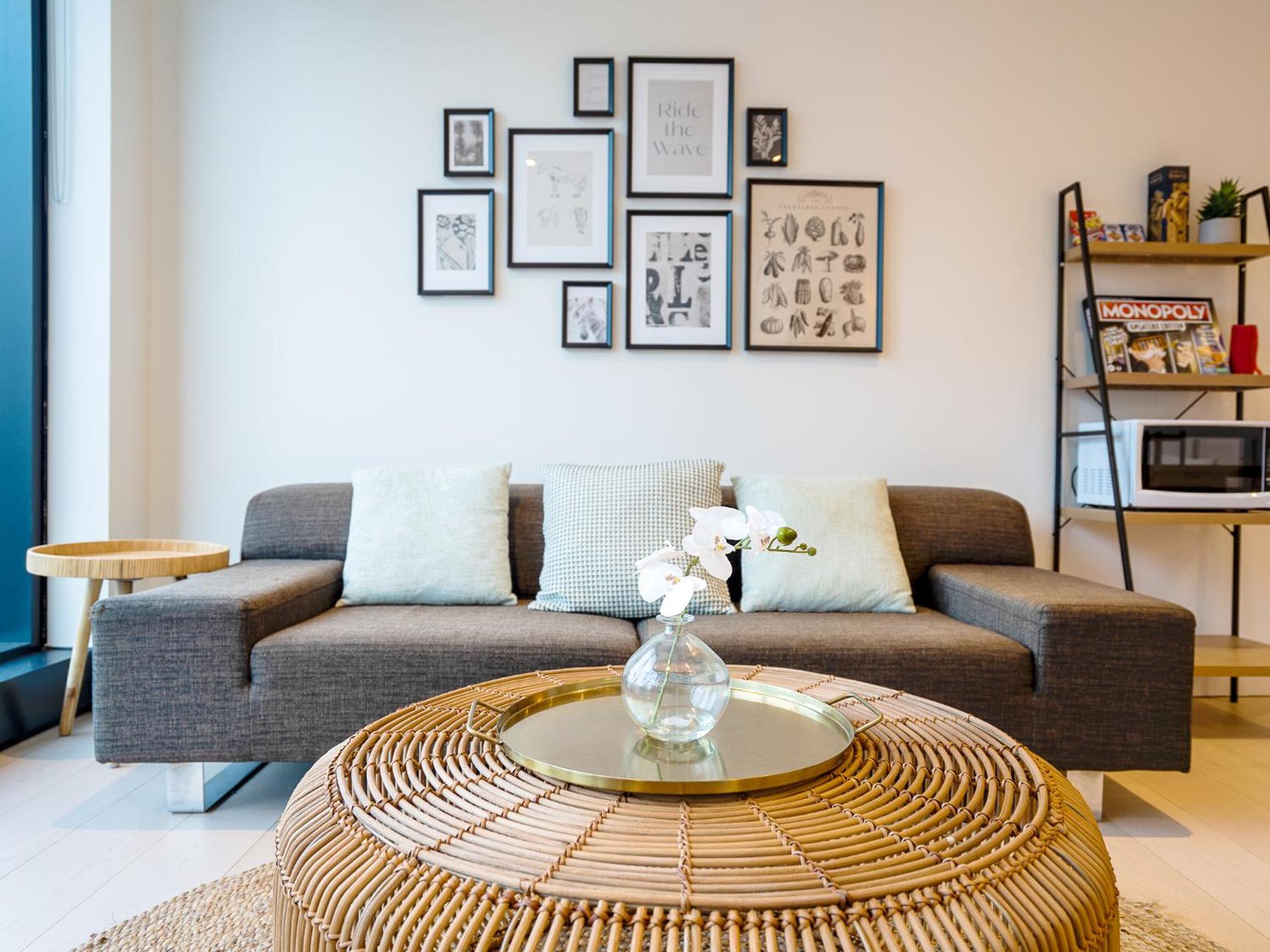 Cozy & spacious 2B2B APT in CBD