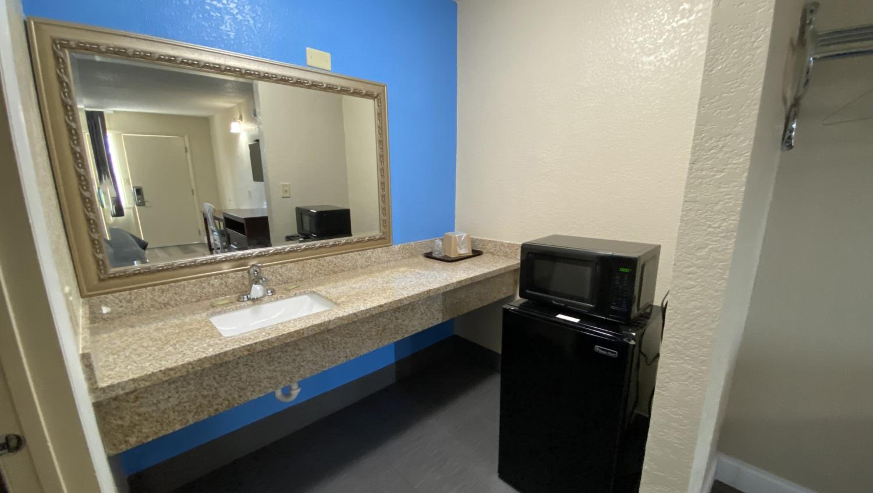 Express Inn Newport News - Property Image 26