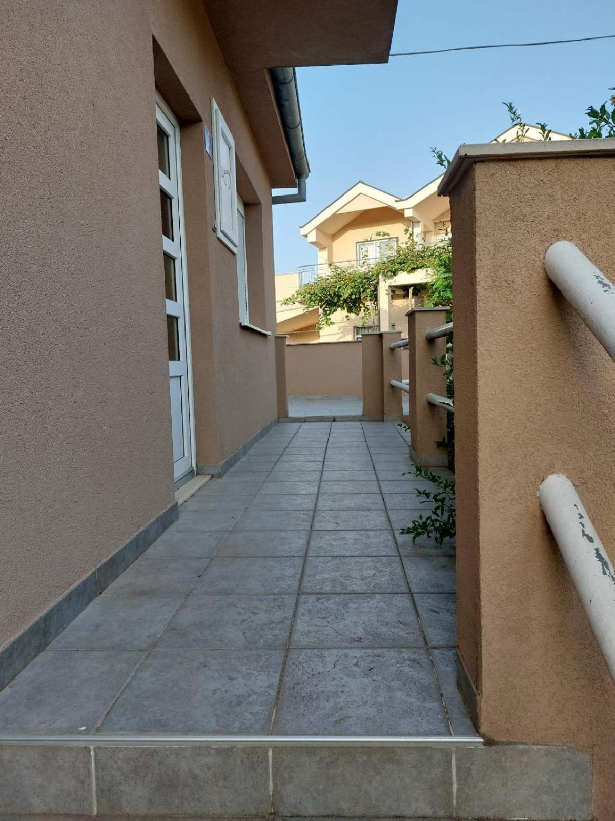 Apartmani Neda
