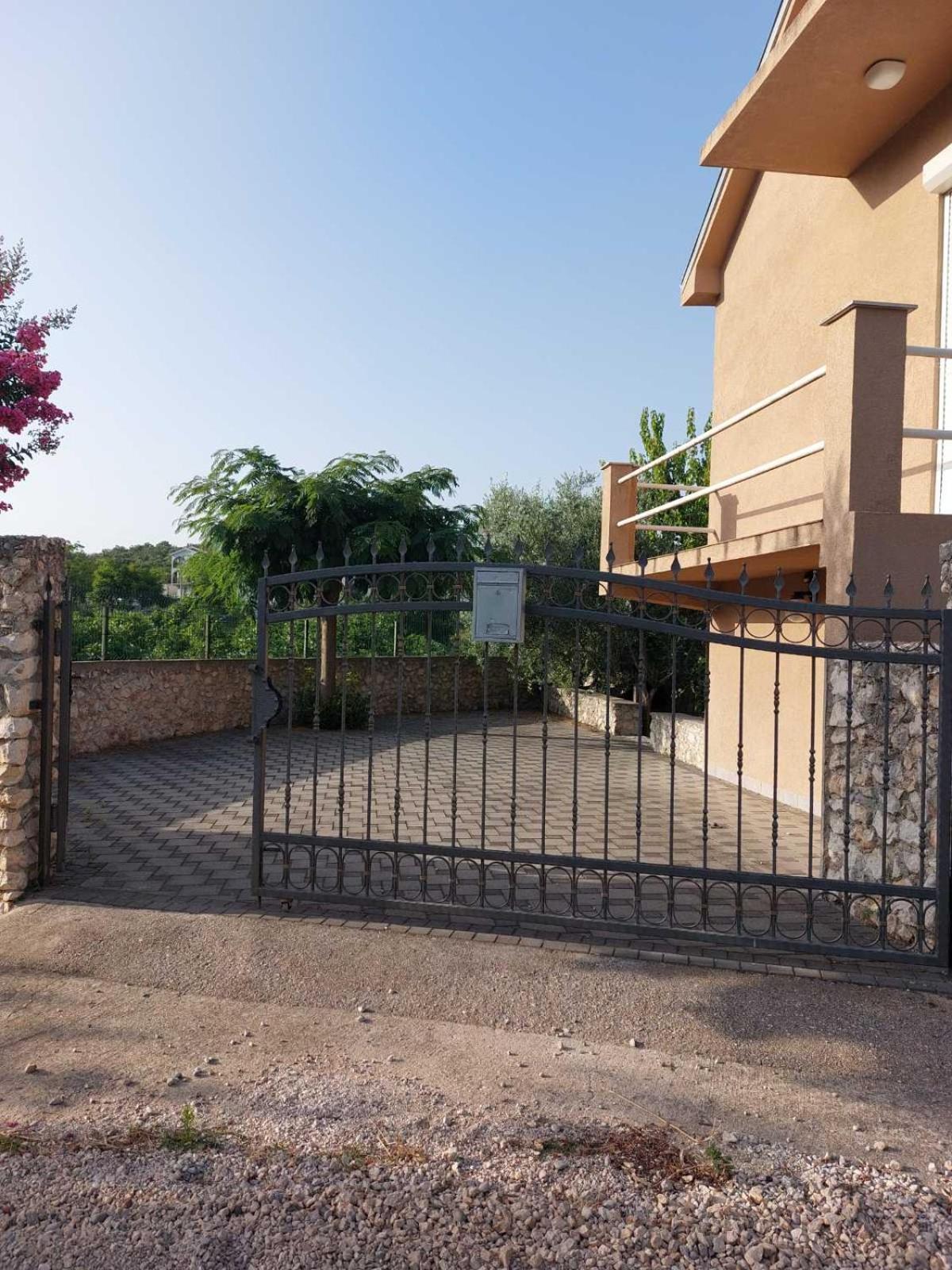Apartmani Neda