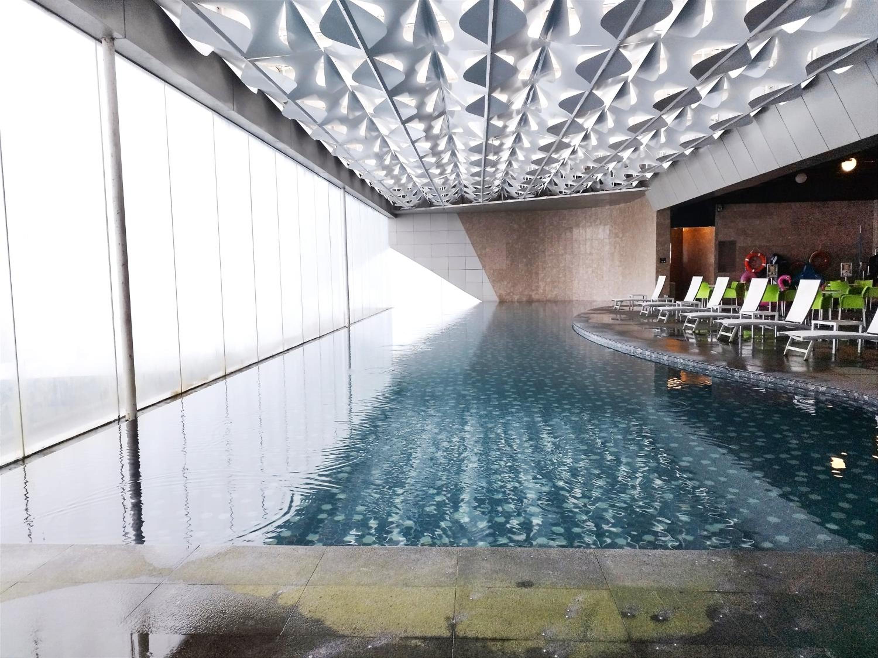 Genting EscapeColdStudio AT Ion Delemen
