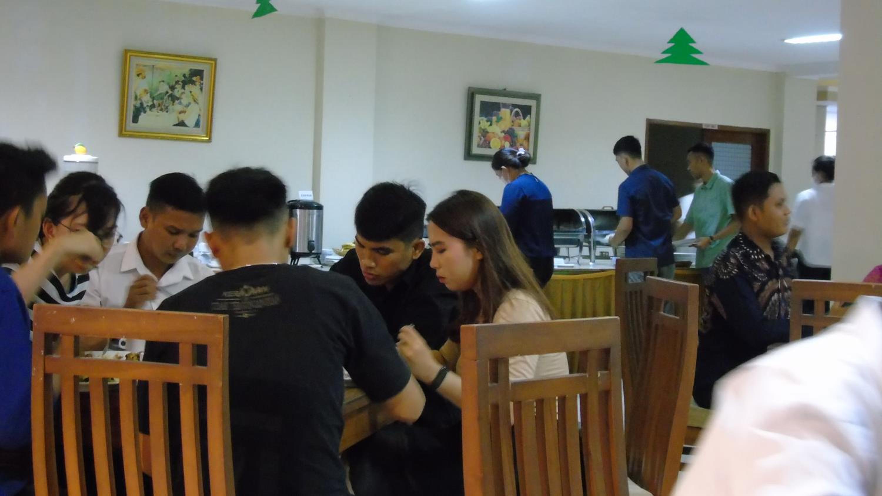 restaurant
