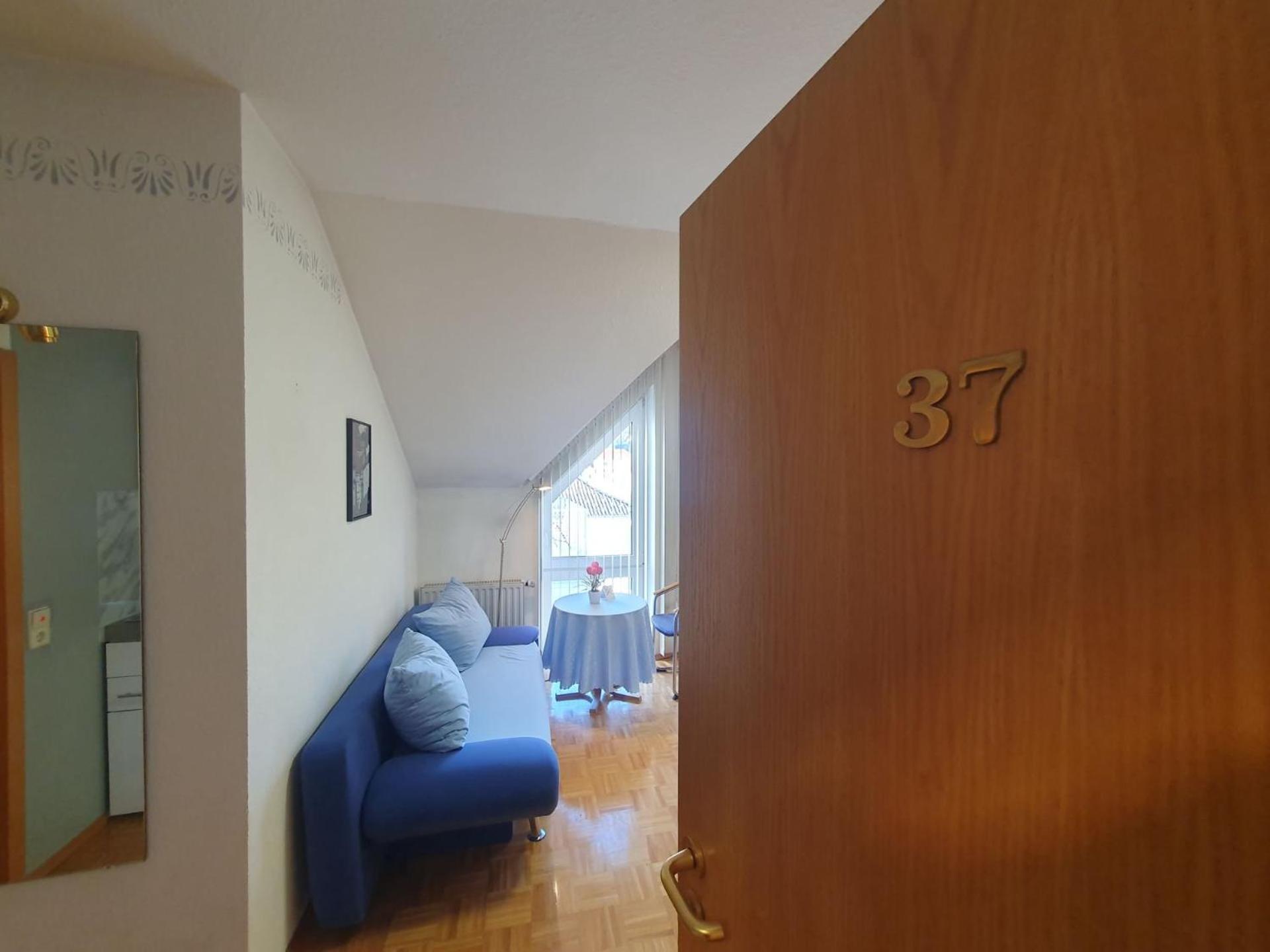 ABM Apartment Haus