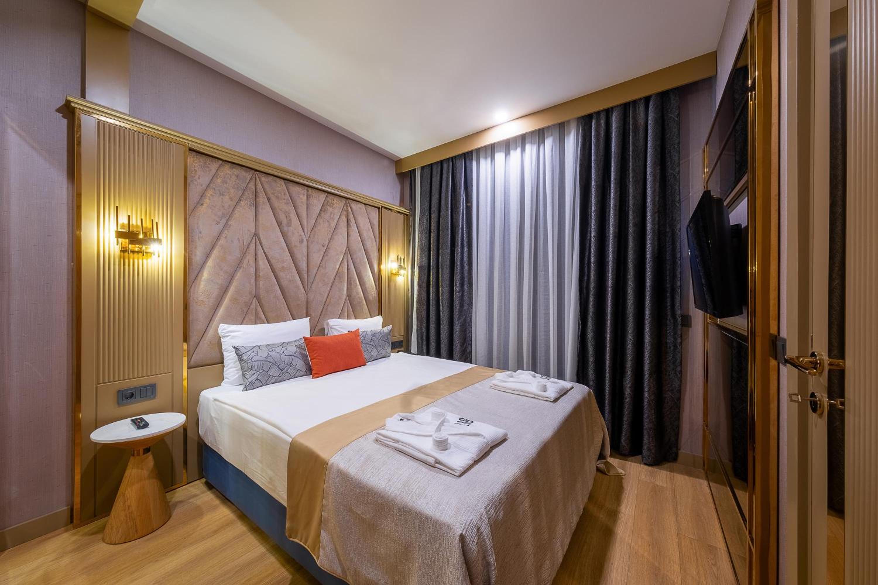 Lago Hotel