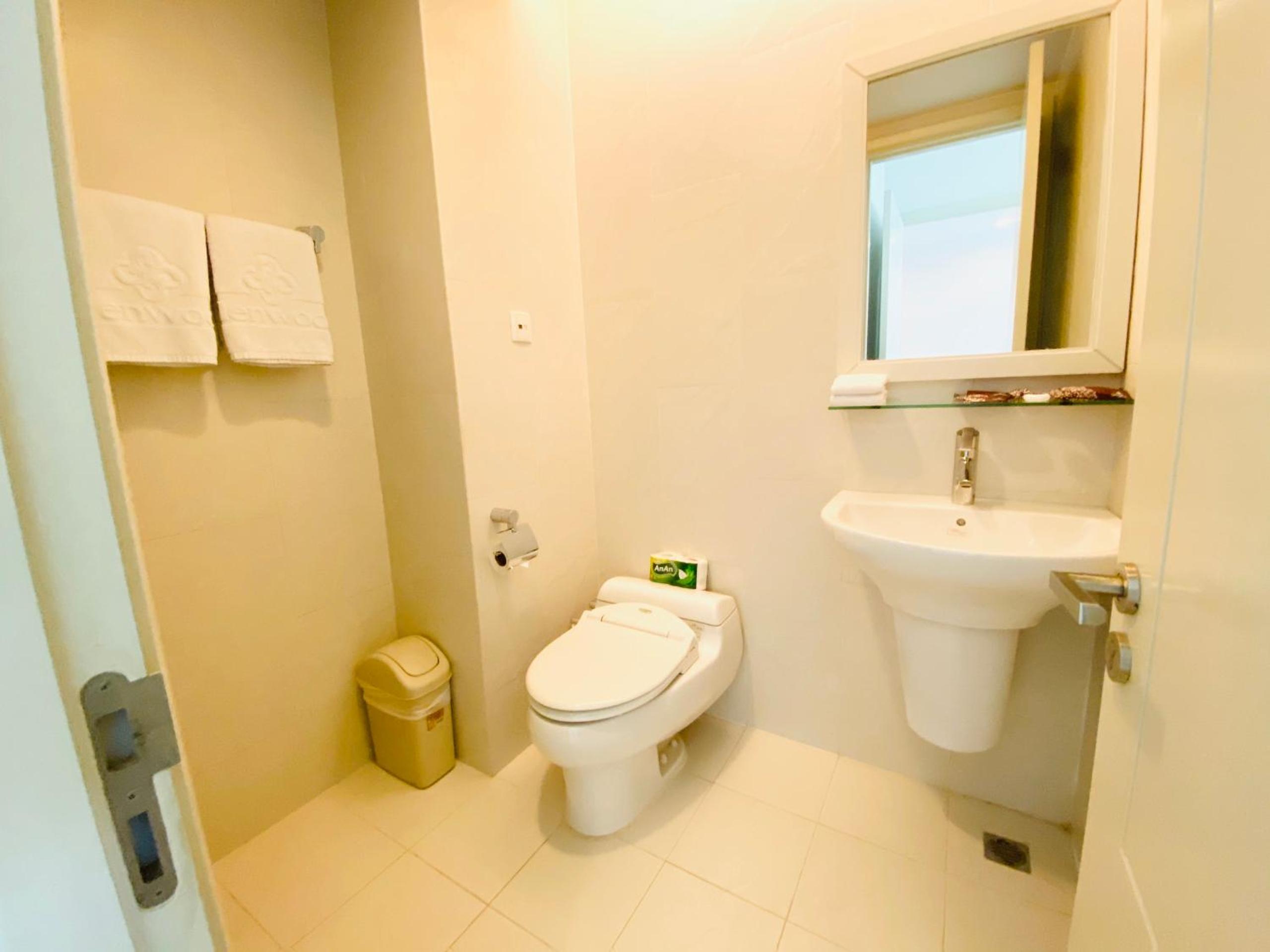 GLENWOOD APARTMENT