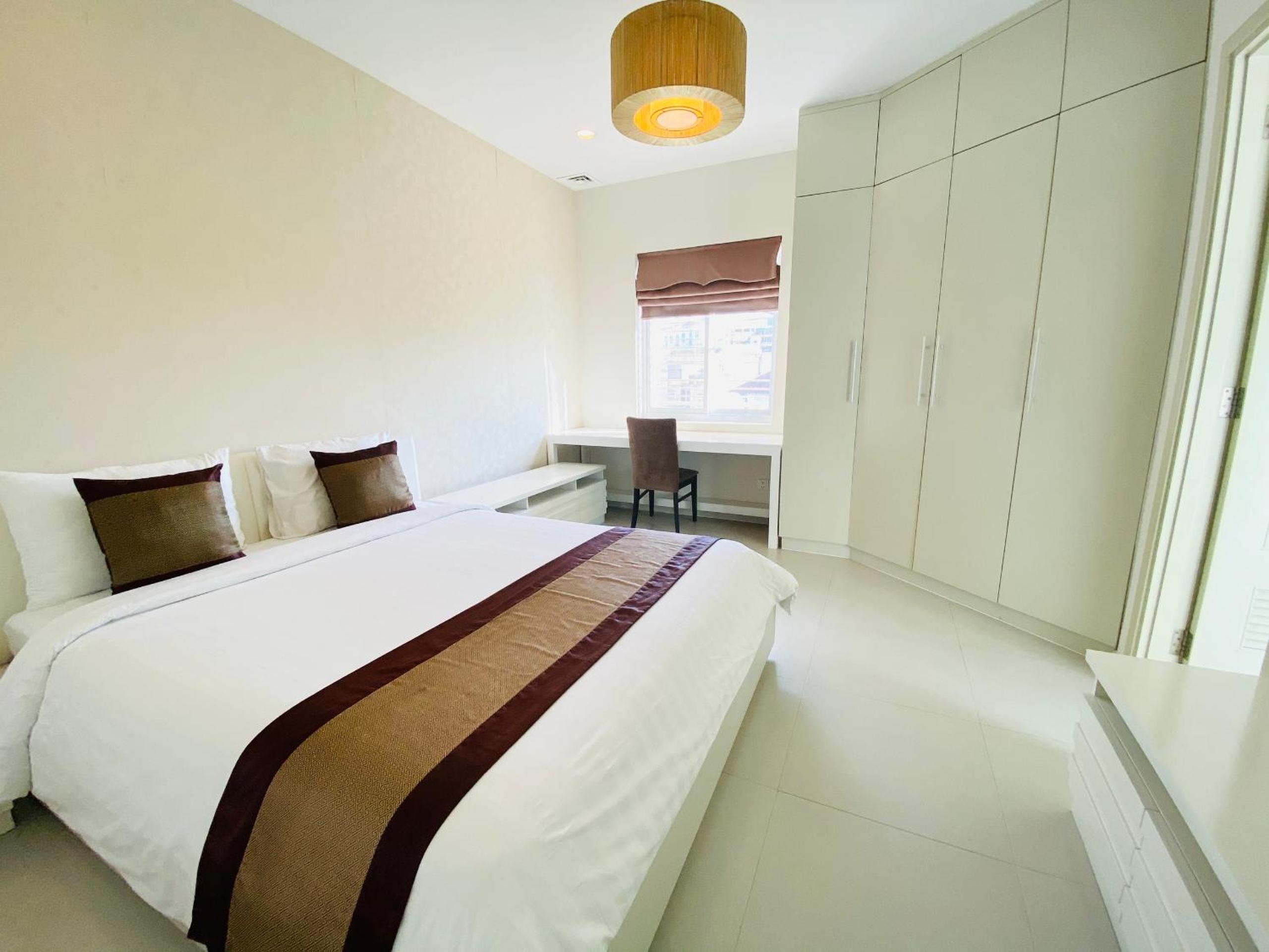 GLENWOOD APARTMENT