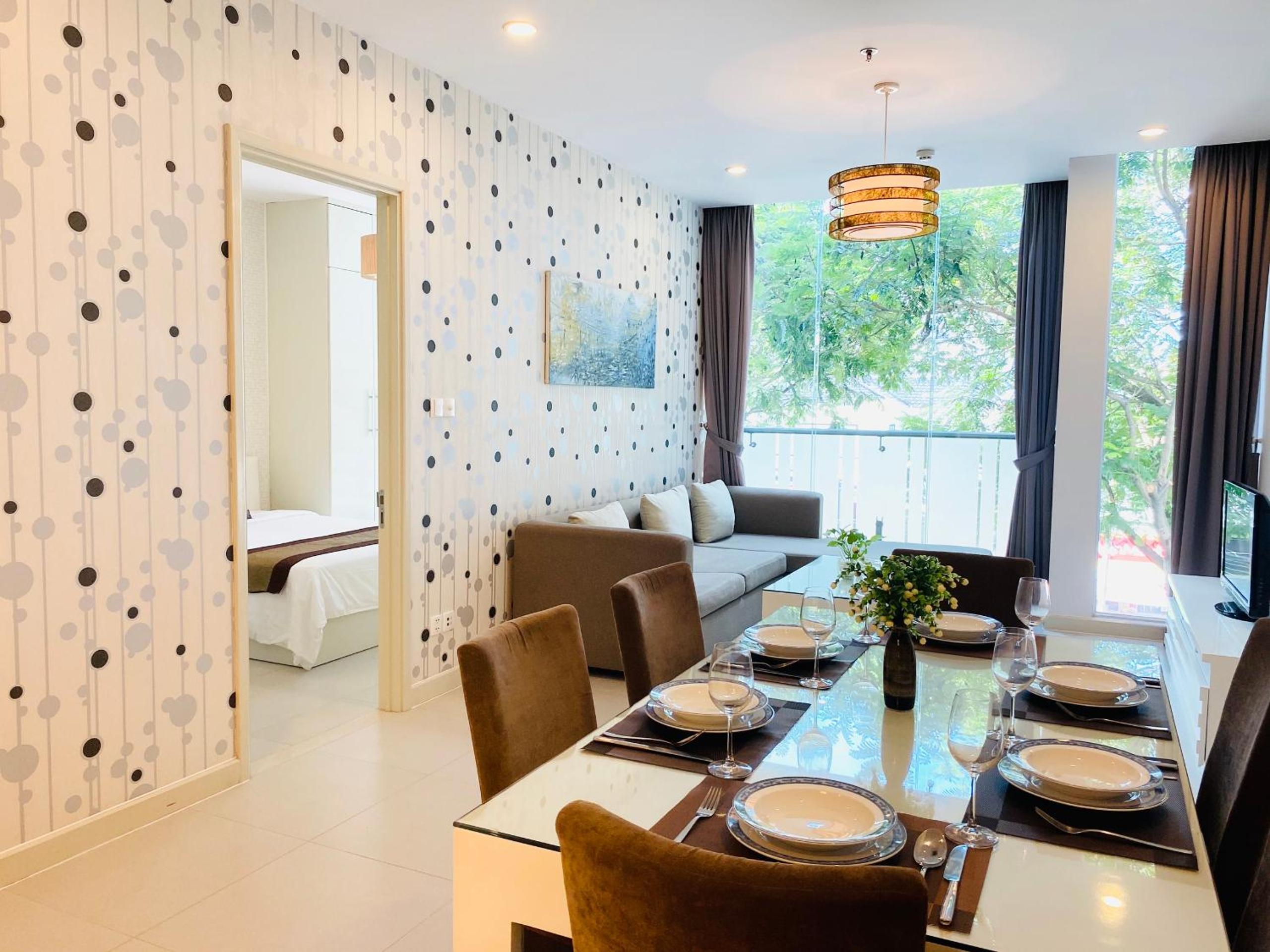 GLENWOOD APARTMENT