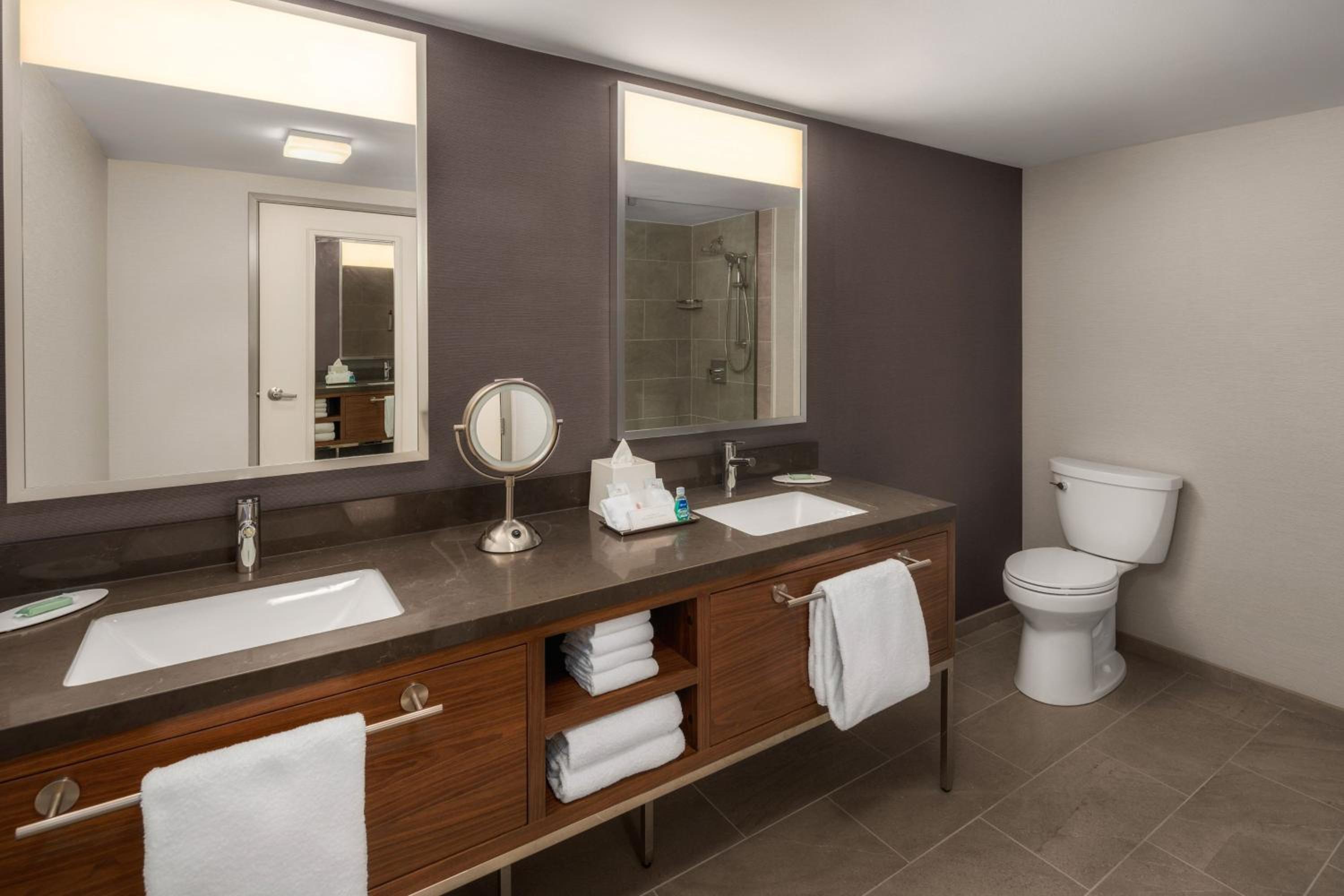 Seattle Vacations - Courtyard by Marriott Seattle Bellevue/Downtown - Property Image 5