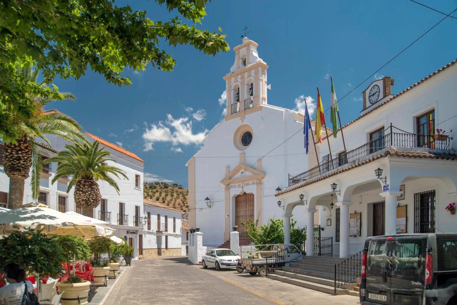 La Almena Blanca by Vintage Travel