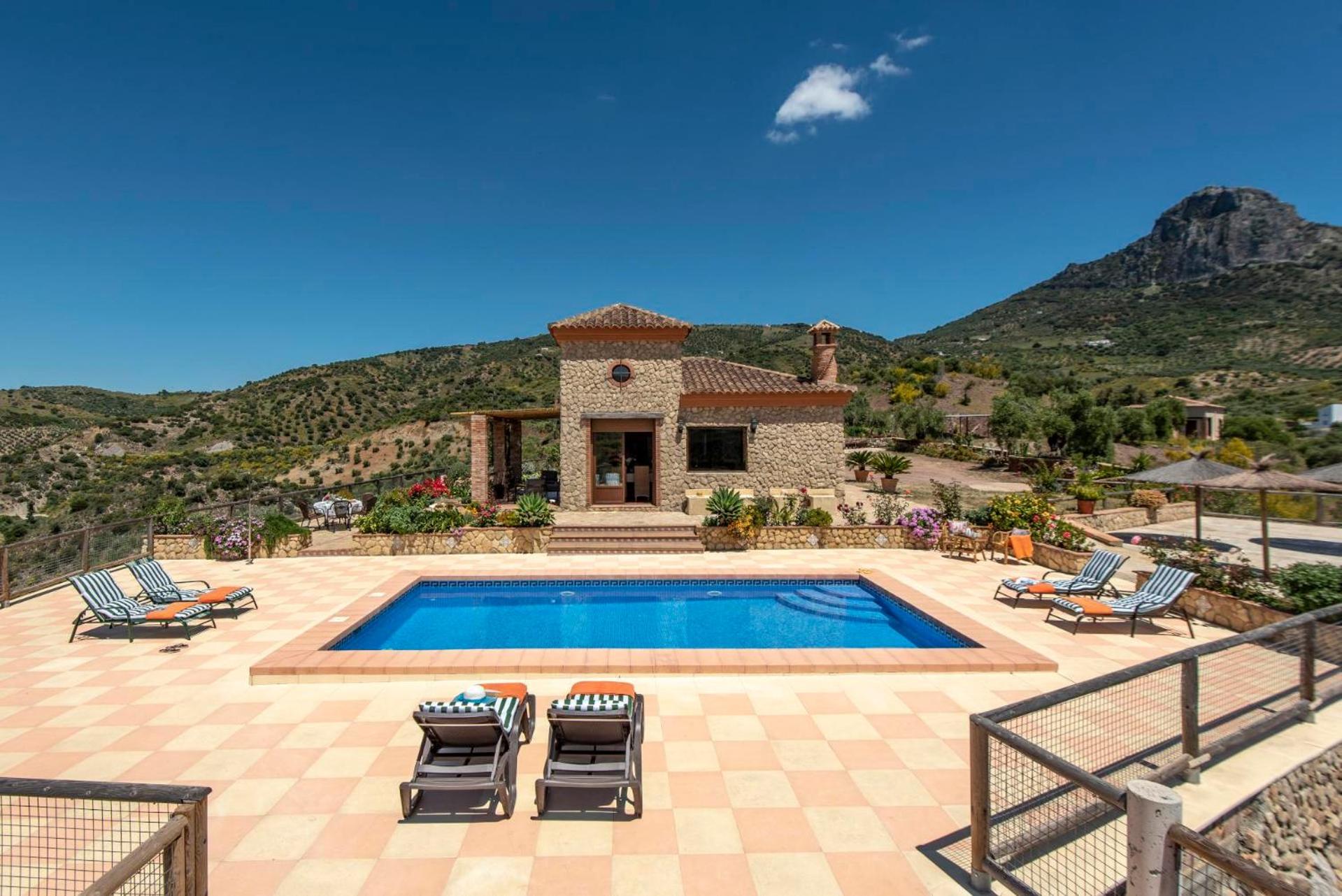 El Huertecillo by Vintage Travel