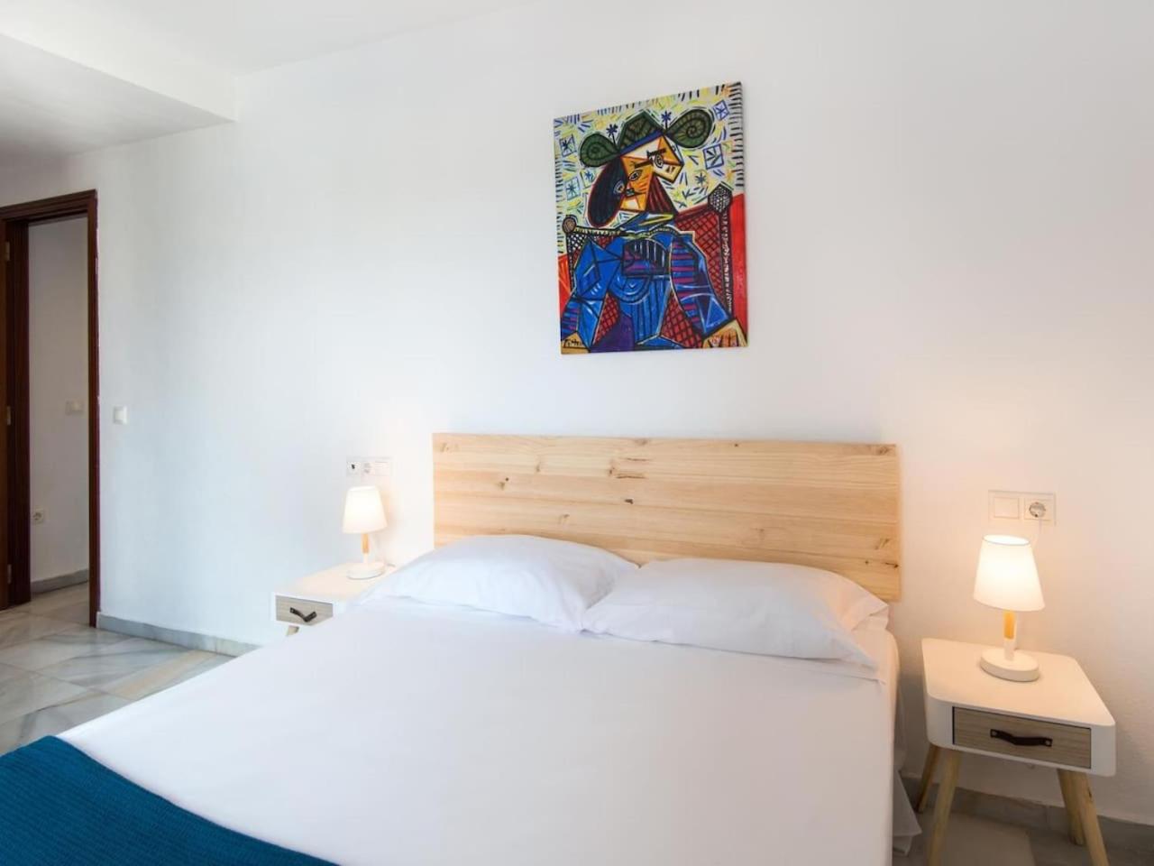 ROSALEDA CENTER APARTMENT