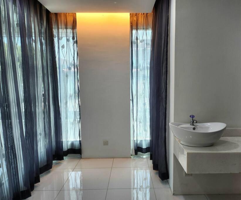 One Bercham South Villa photo 3