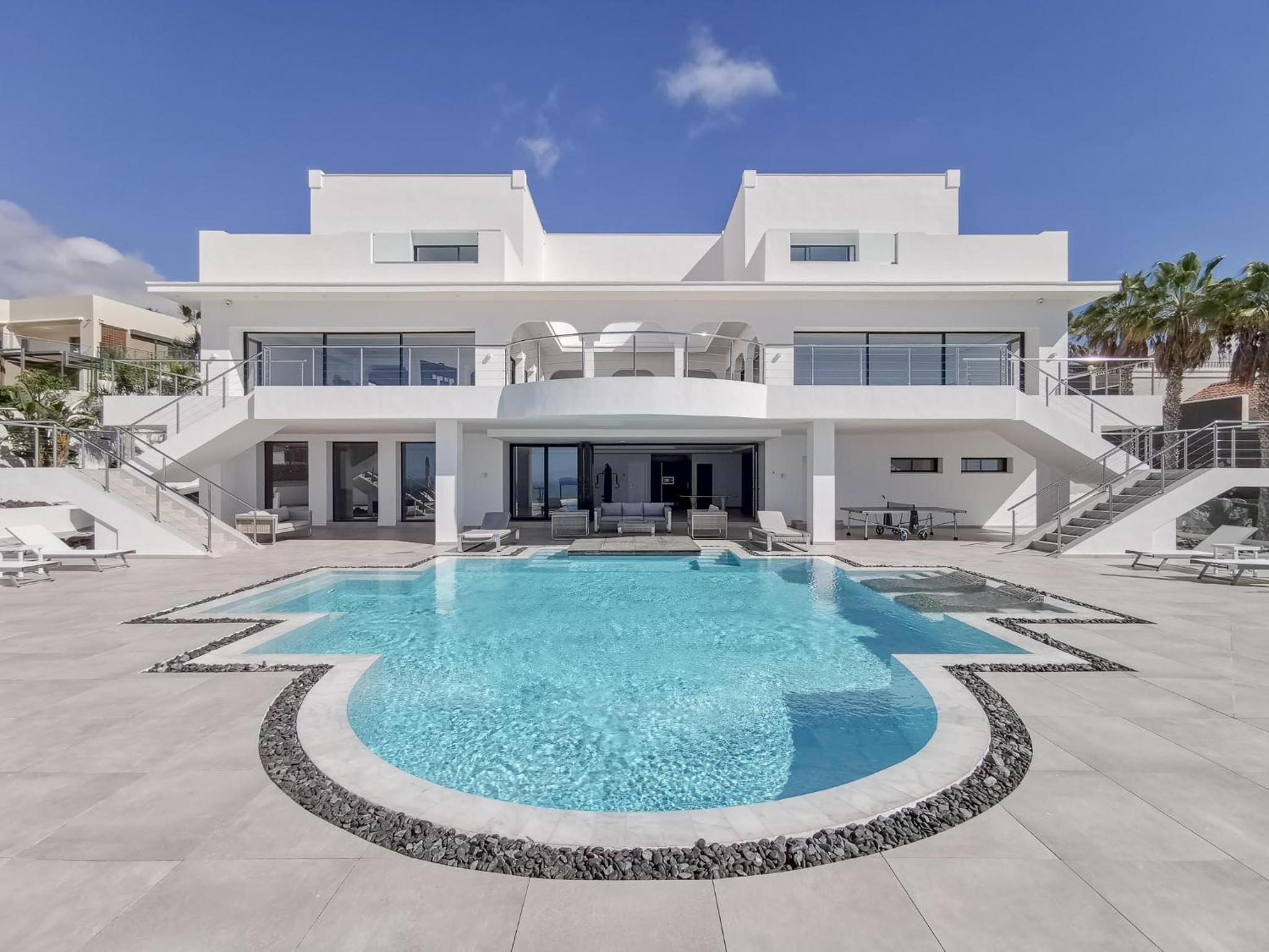 KARAT Villa Presidencial