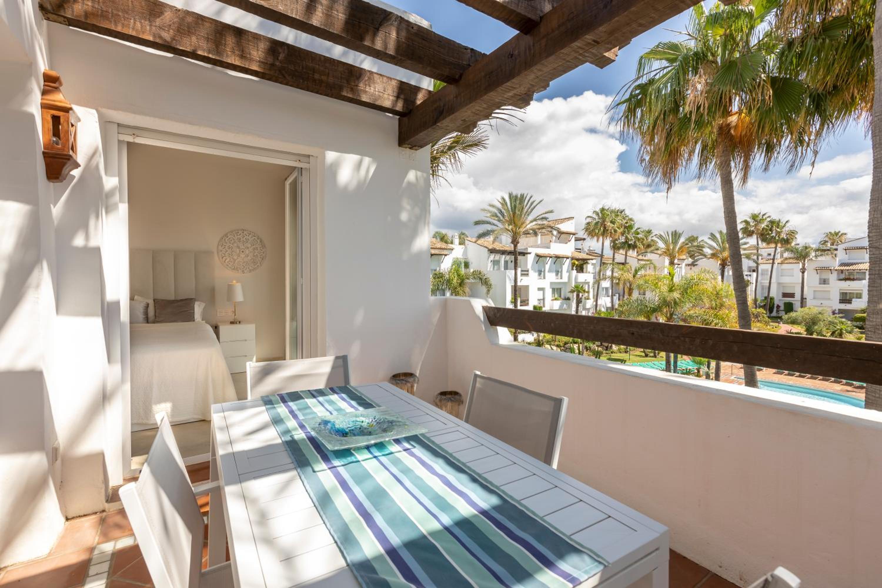 NOBBLE Apartment Costalita