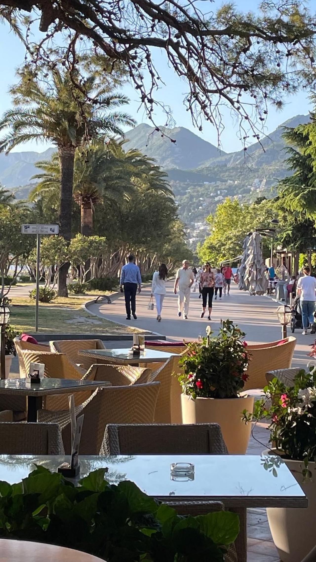 Hotel SunshineLiving, Bar - Image 1