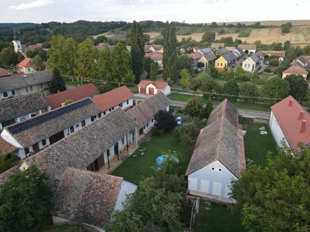 Photo 27