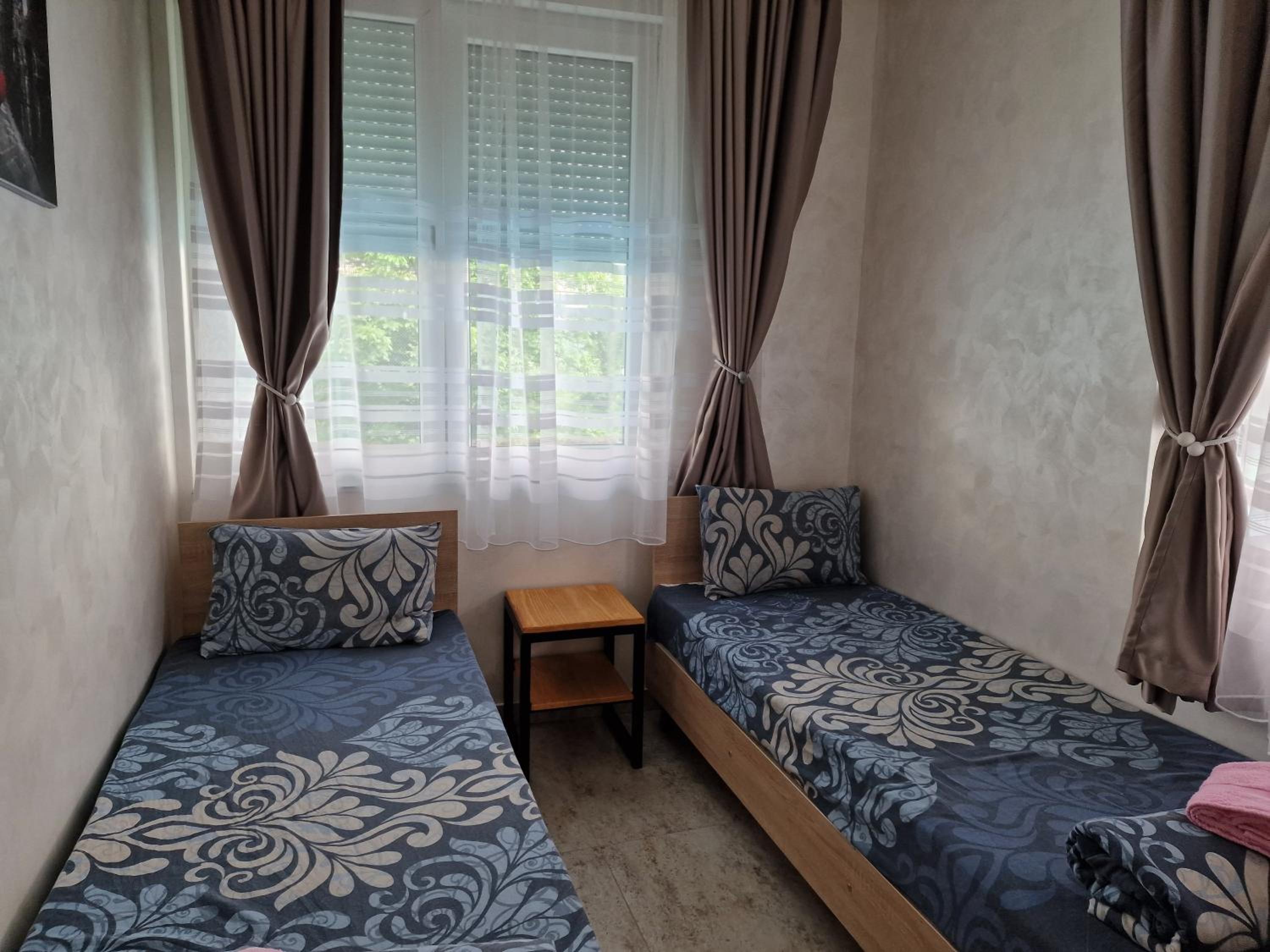 Rooms Green Set
