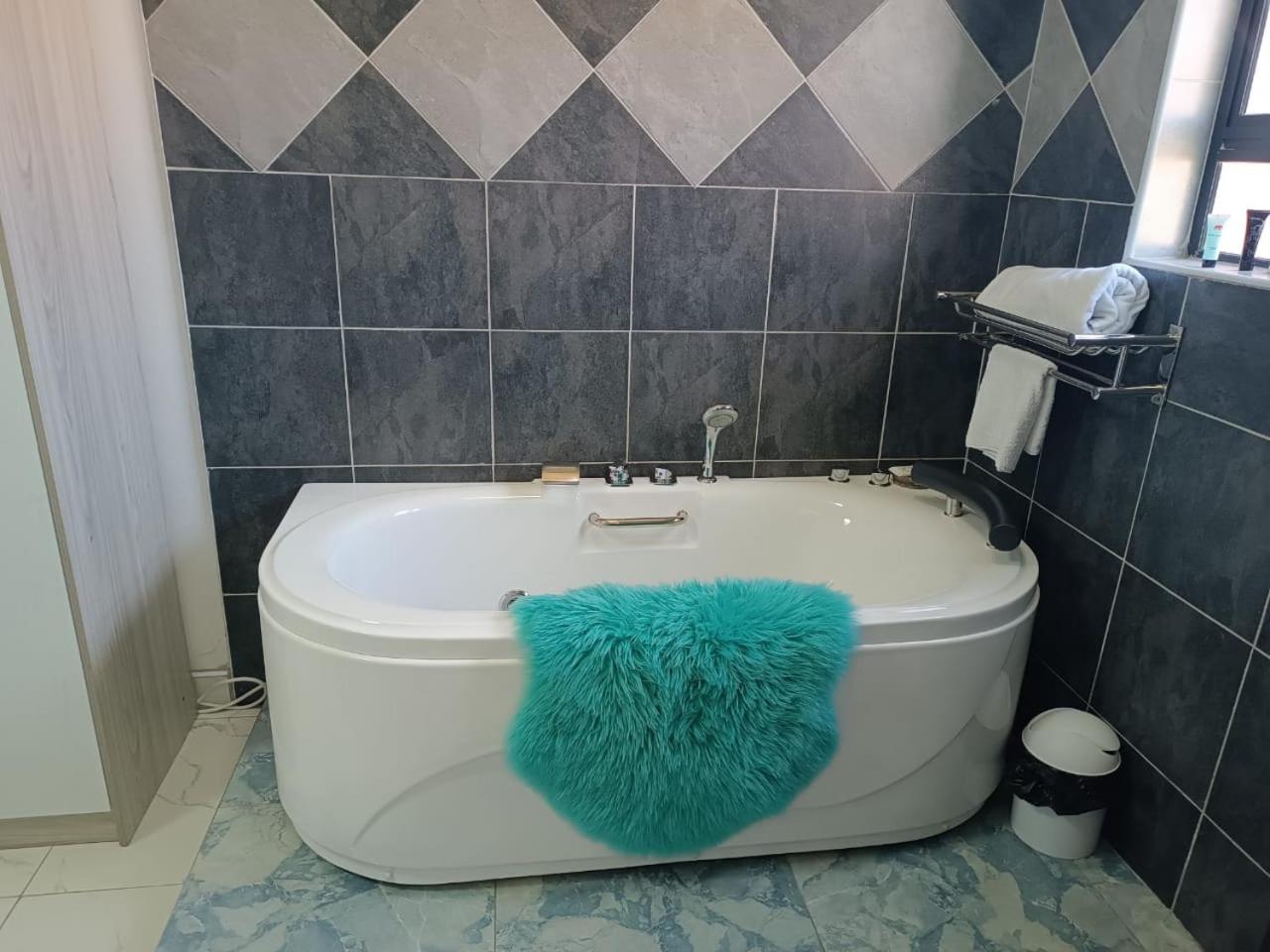 Manasseh Guesthouse