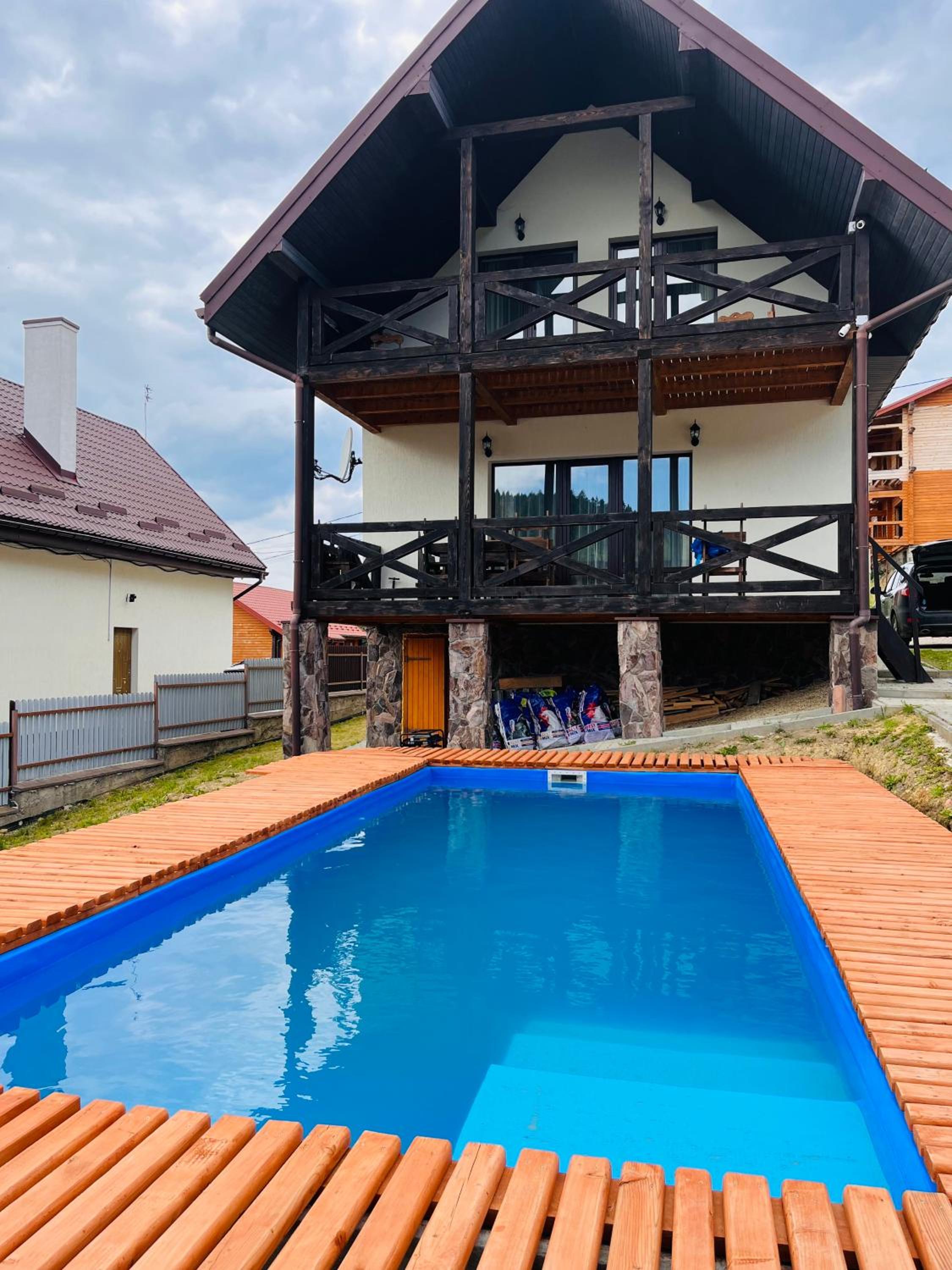 Belvedere-Karpaty view 3