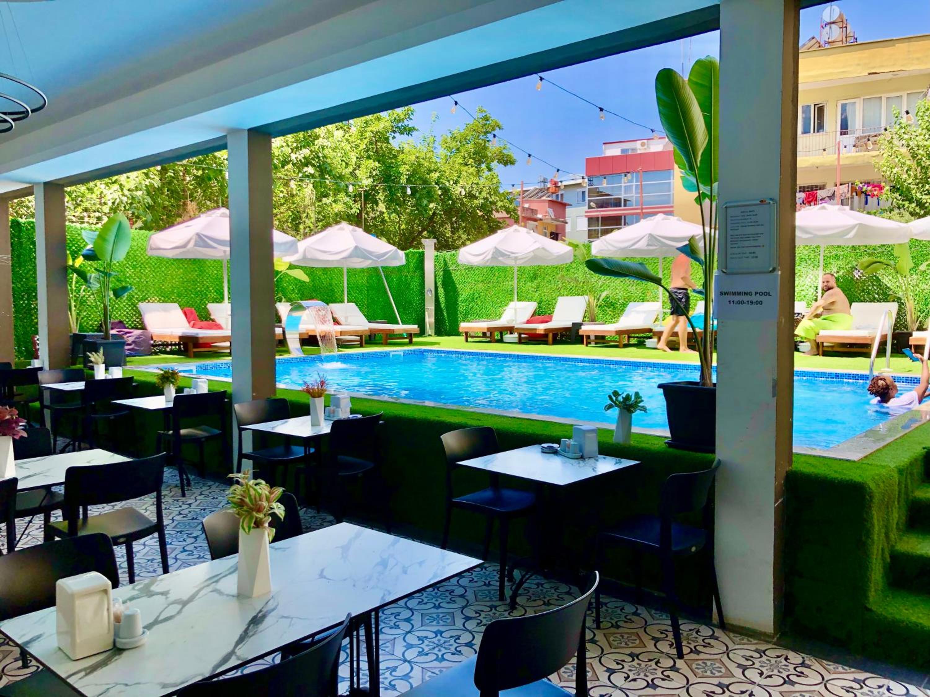 Wolf Of The City Otel - Image 25