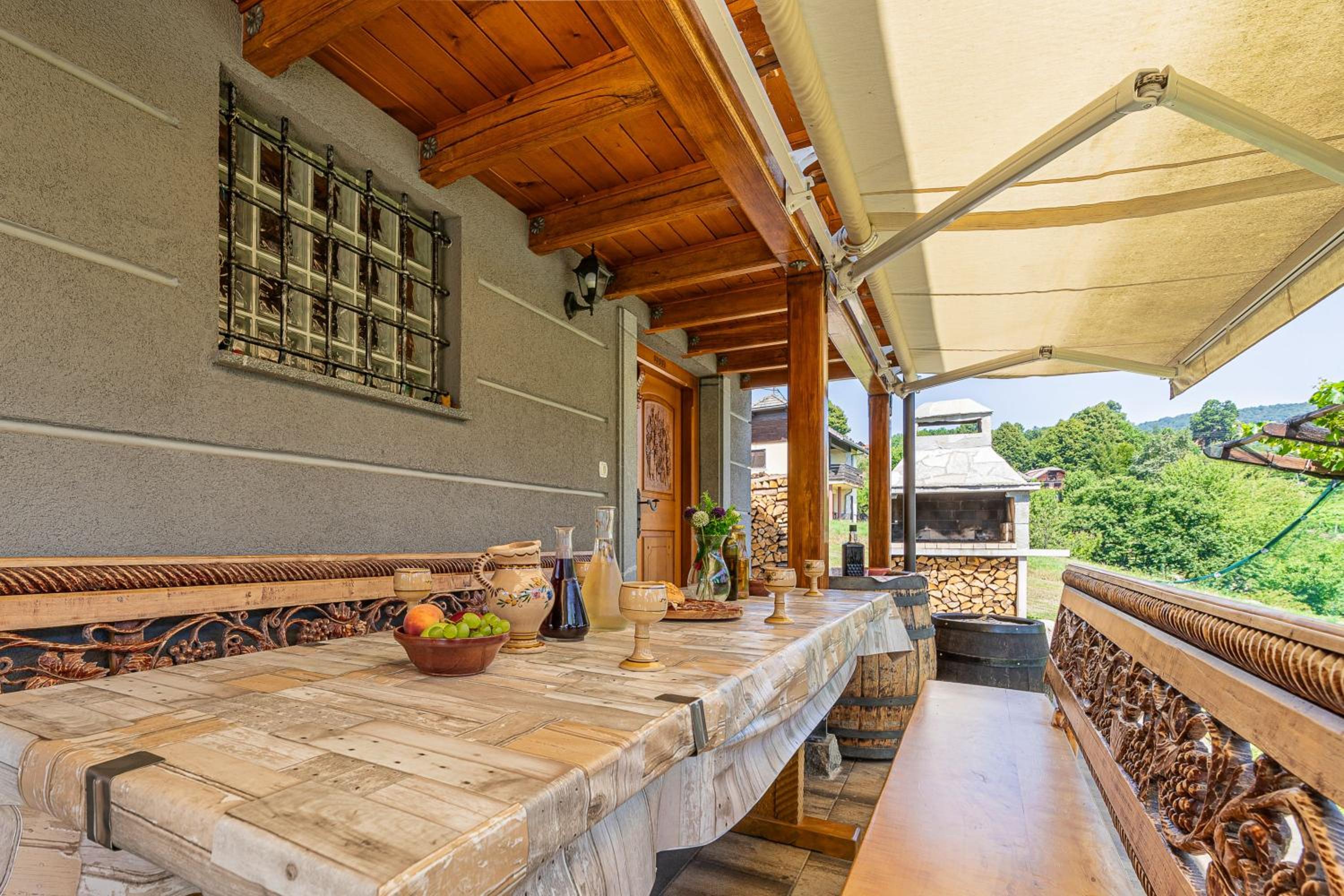 Vineyard Cottage Stepan - Happy Rentals