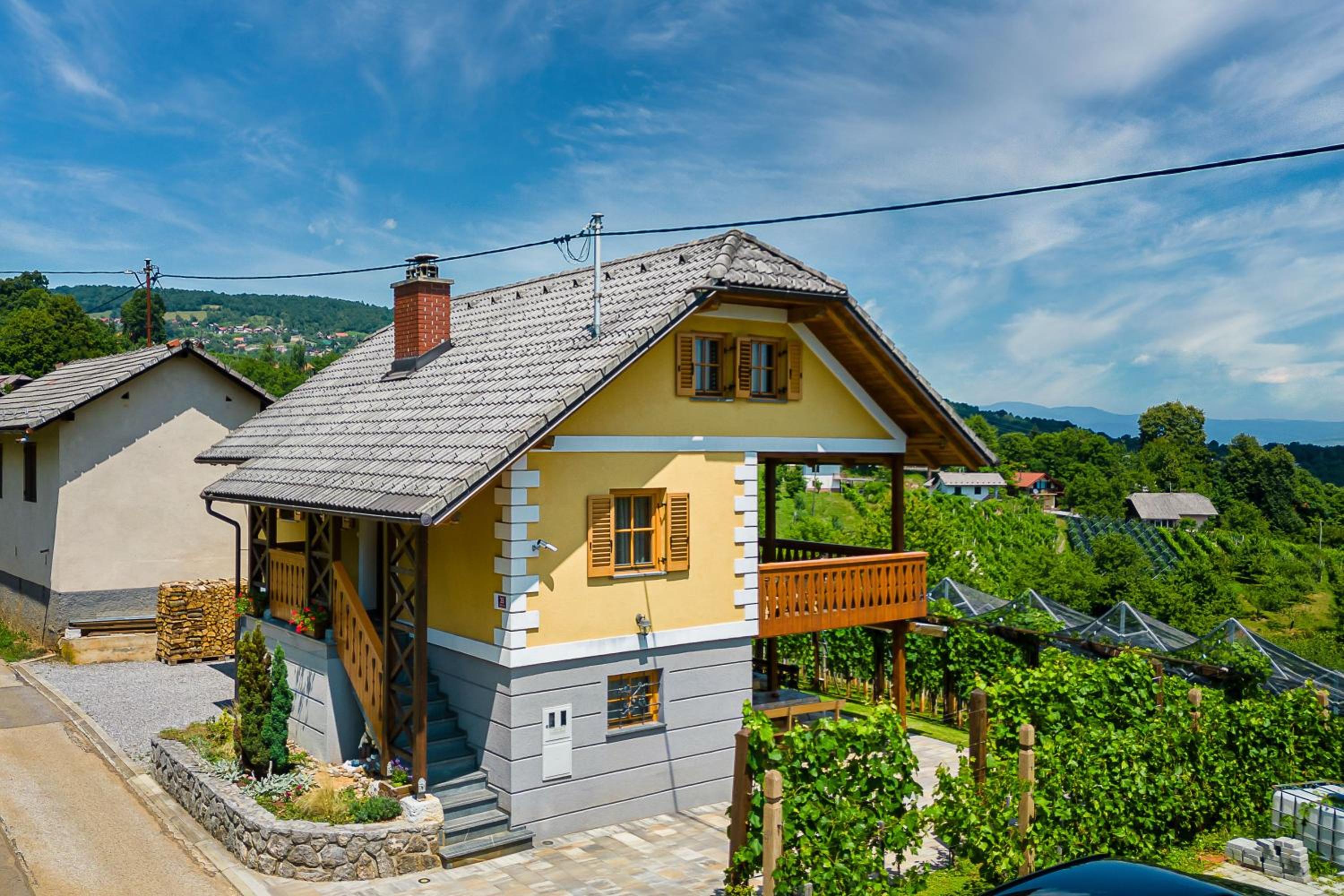 Vineyard Cottage Stepan - Happy Rentals
