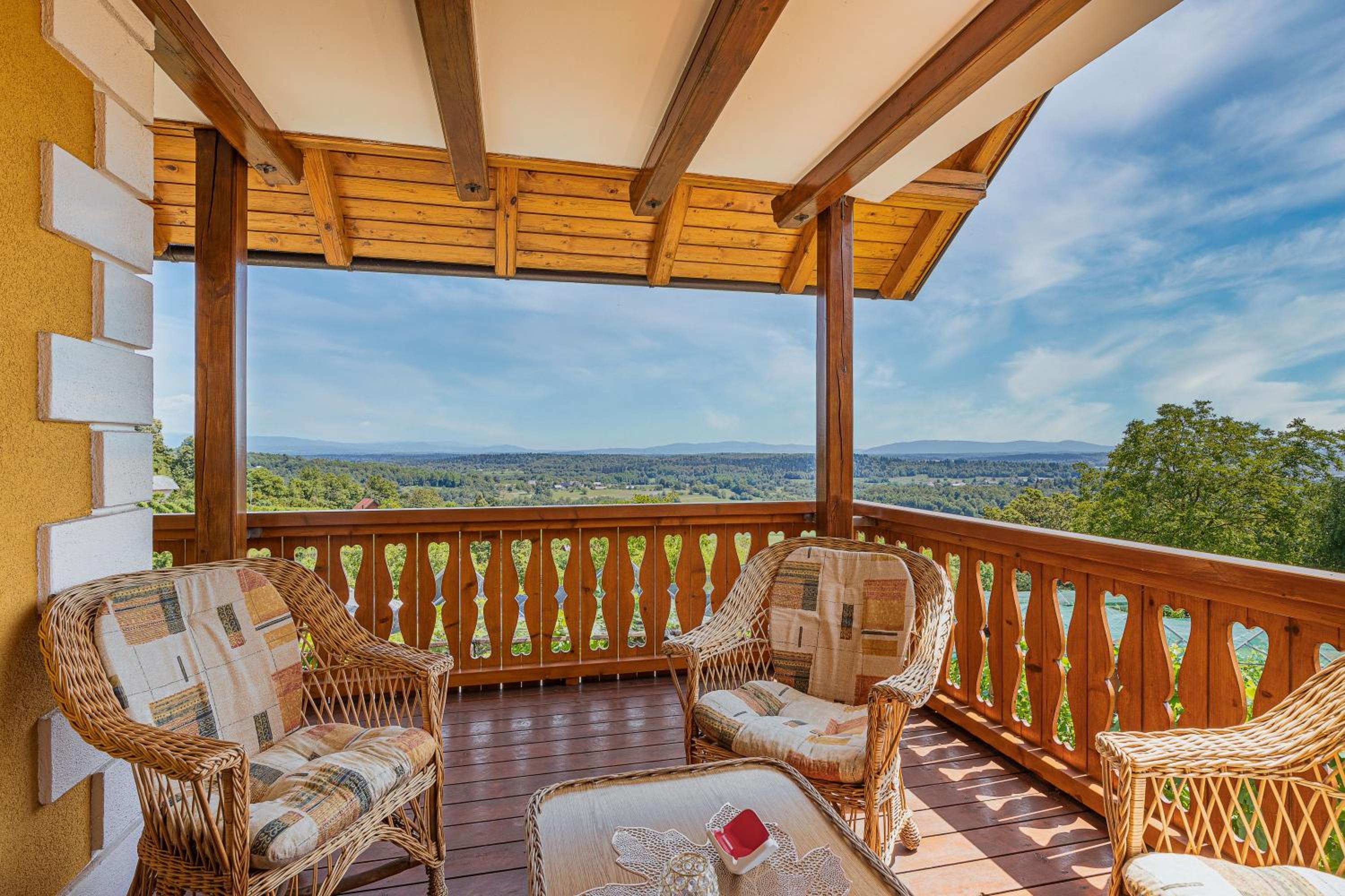 Vineyard Cottage Stepan - Happy Rentals