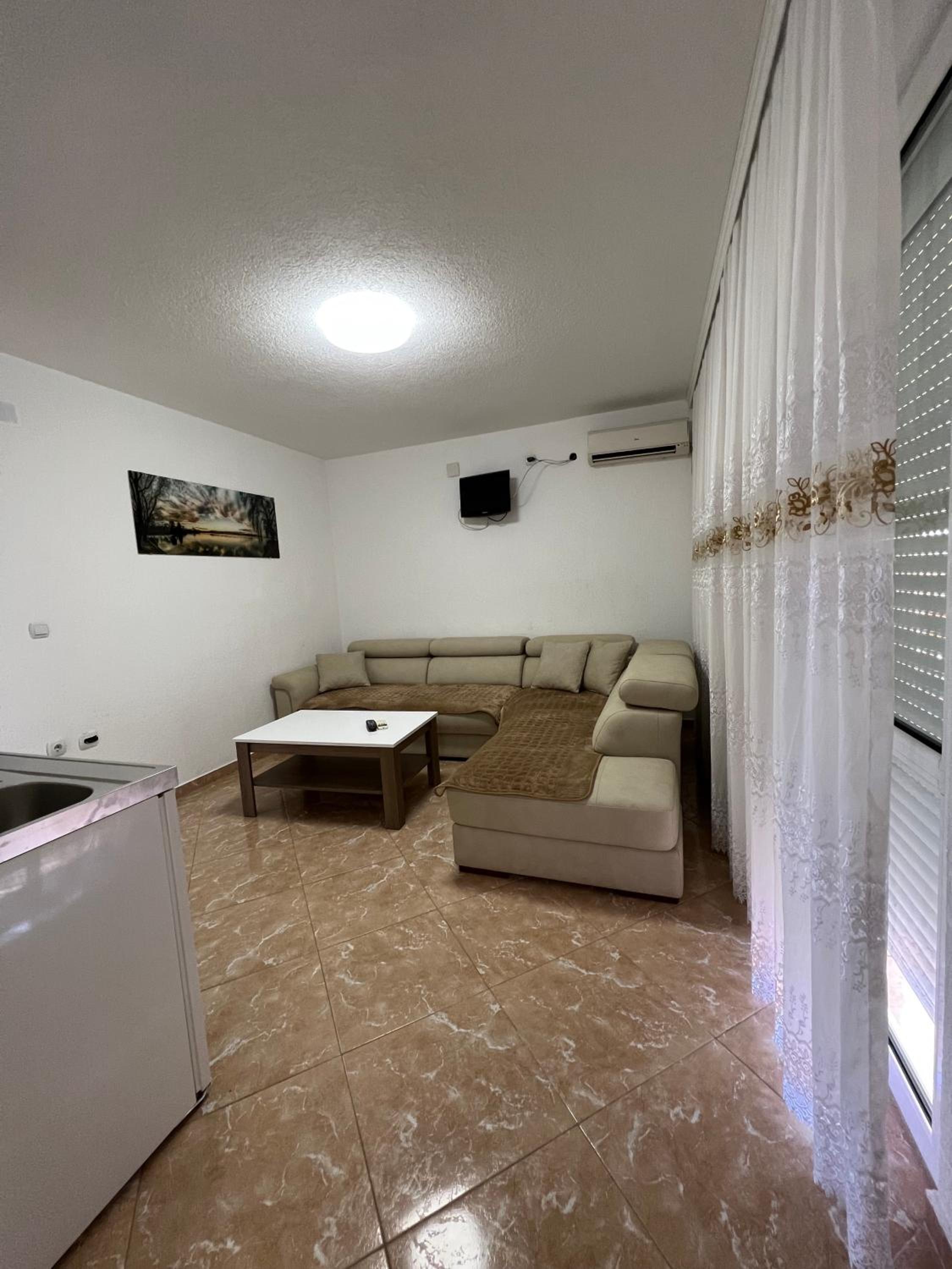 Apartments Zalli