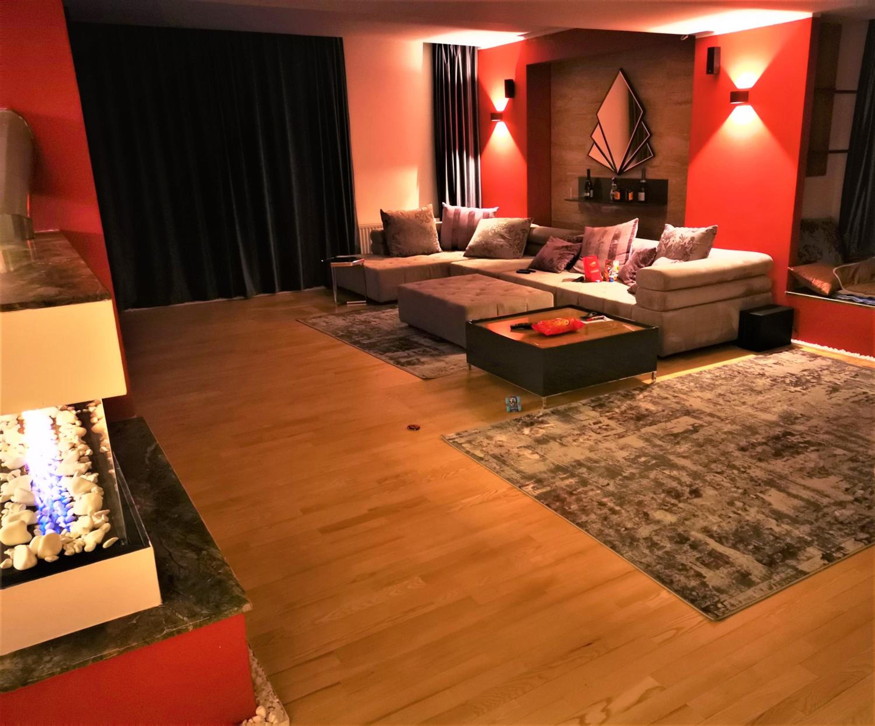 NETFLIX & CHILL view 2