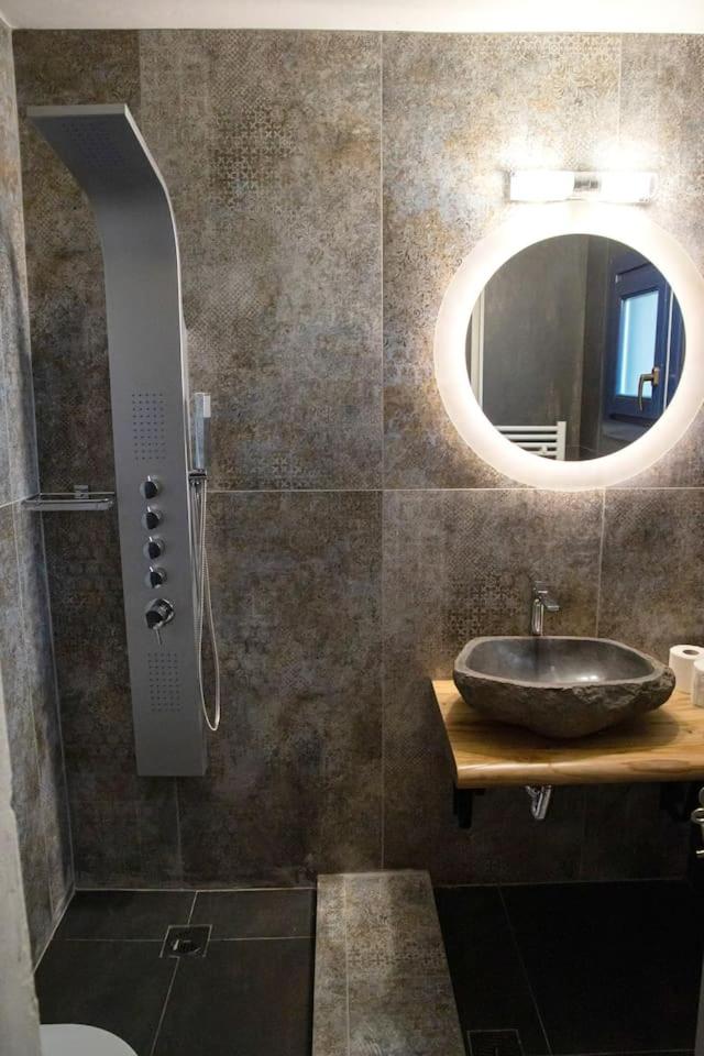 Iris Stone Villa with Jacuzzi