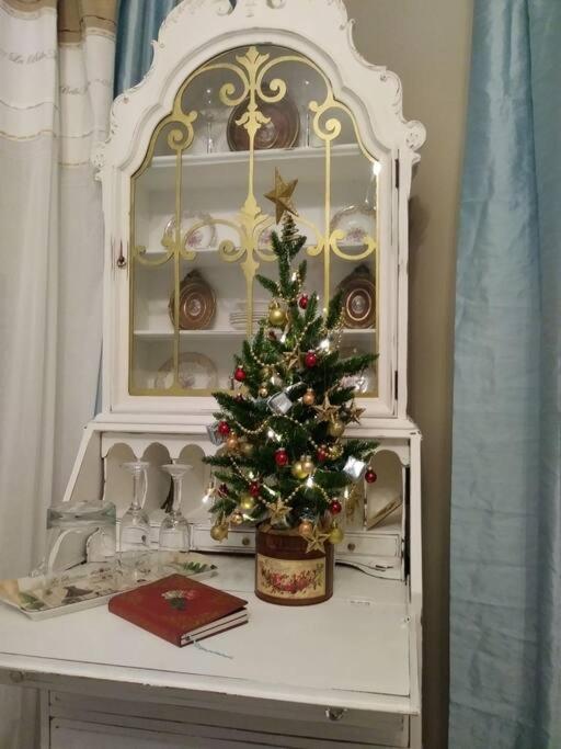 Antiquity Rose Retreat-2nd Floor Spacious and Private Apartment