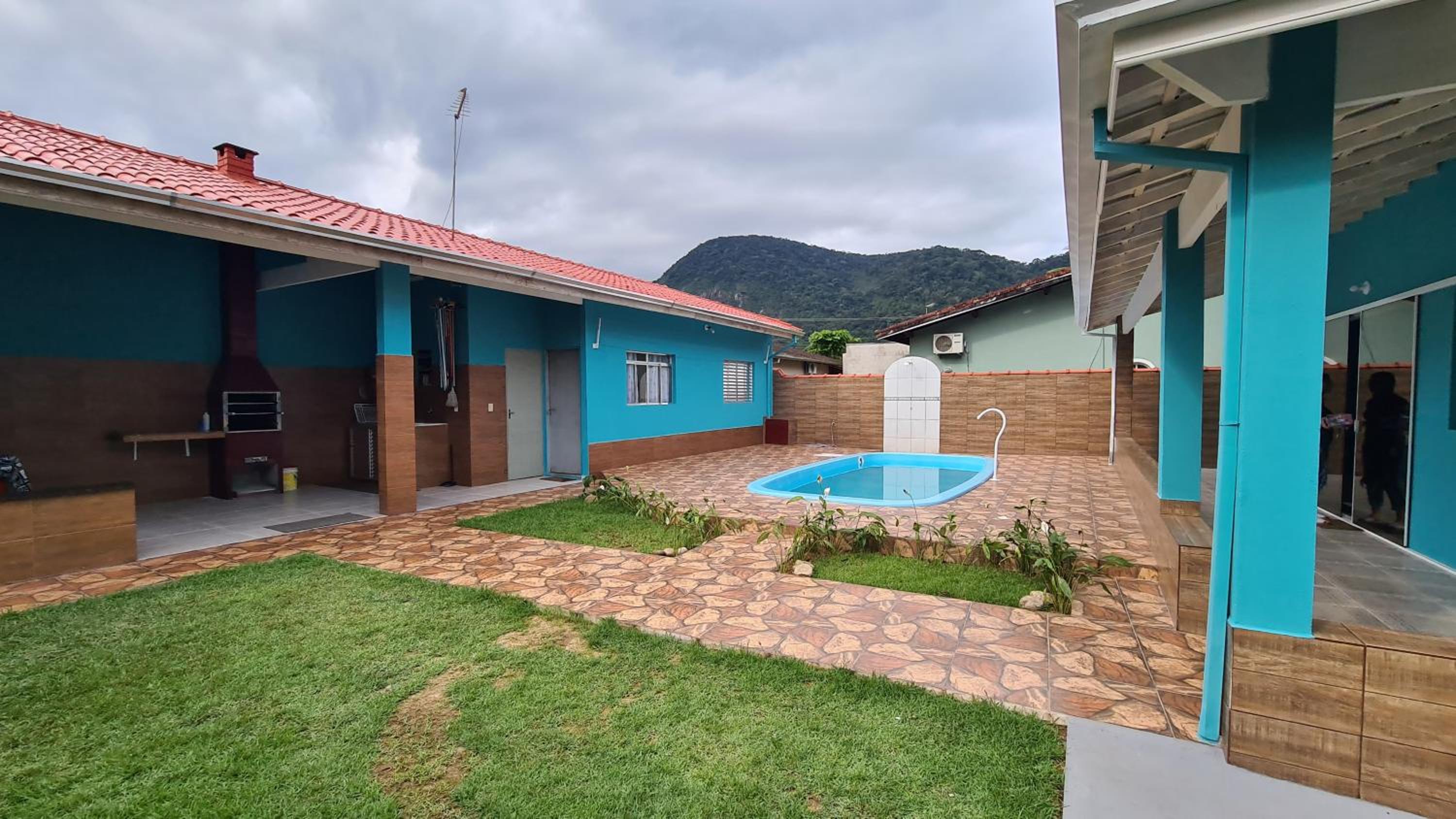 Casa com piscina e wife tabatinga