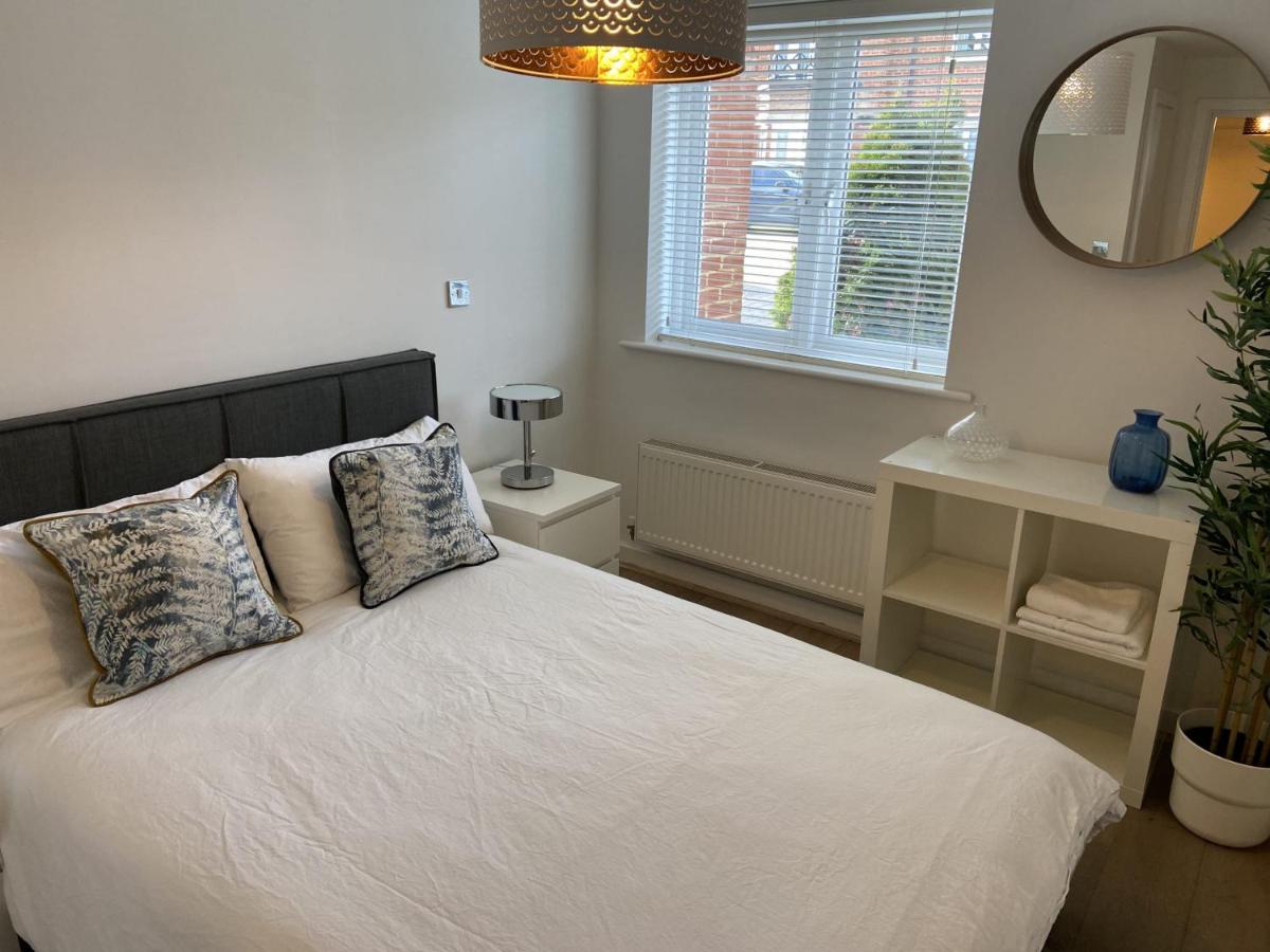 Flat 60, Longborn view 4