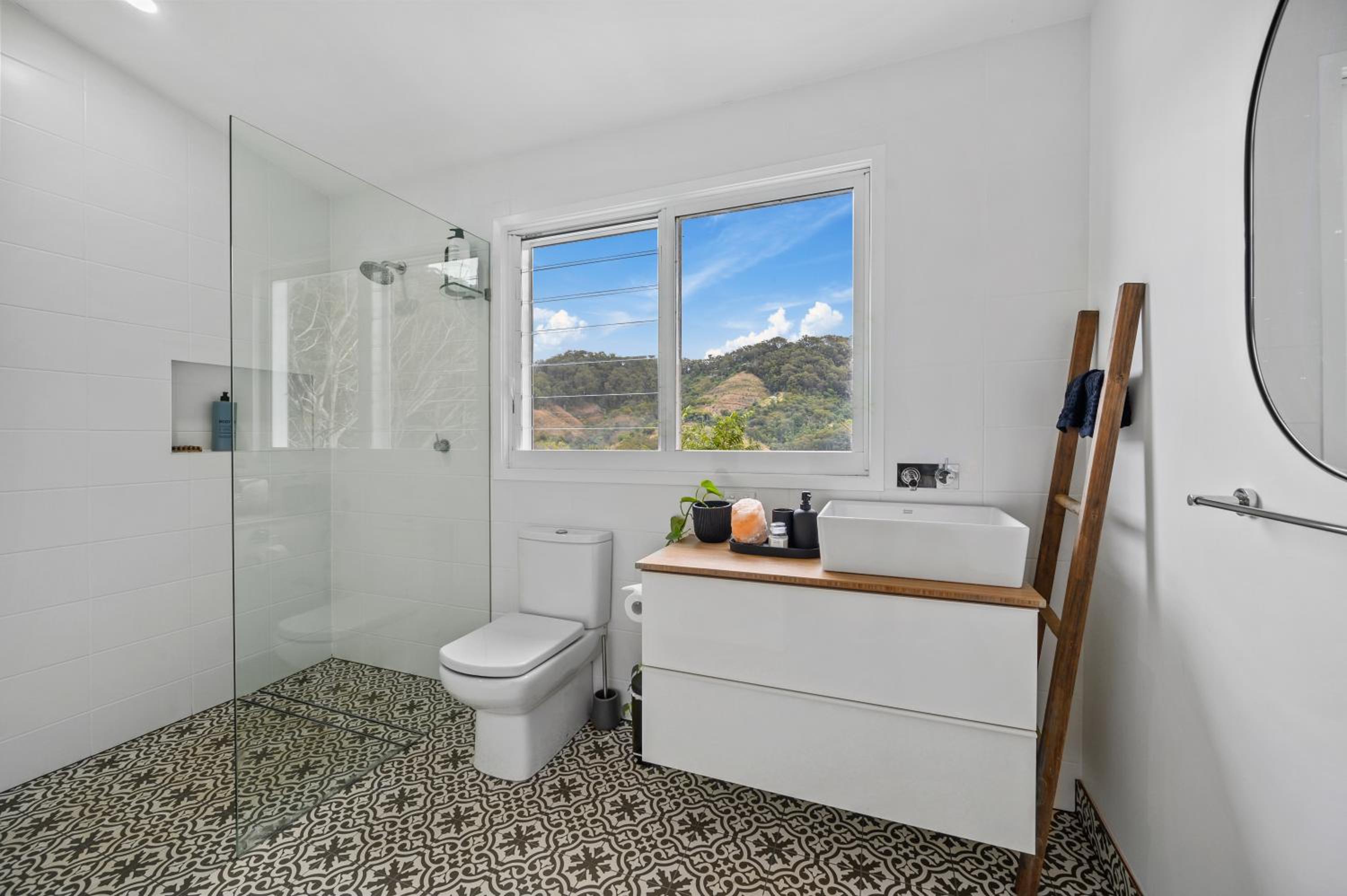 Tranquil Treetop Haven 3BR House with breathtaking views
