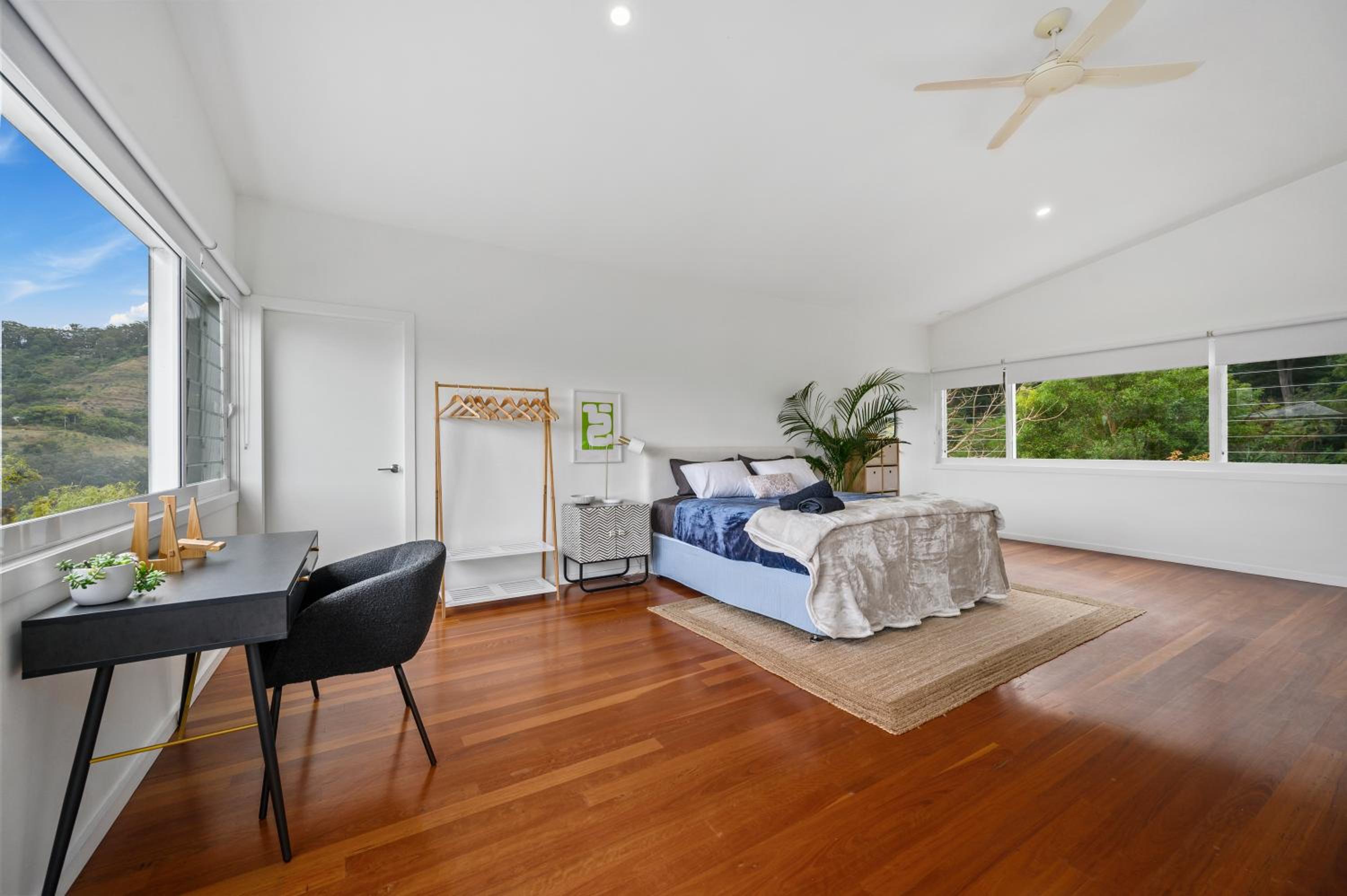Tranquil Treetop Haven 3BR House with breathtaking views