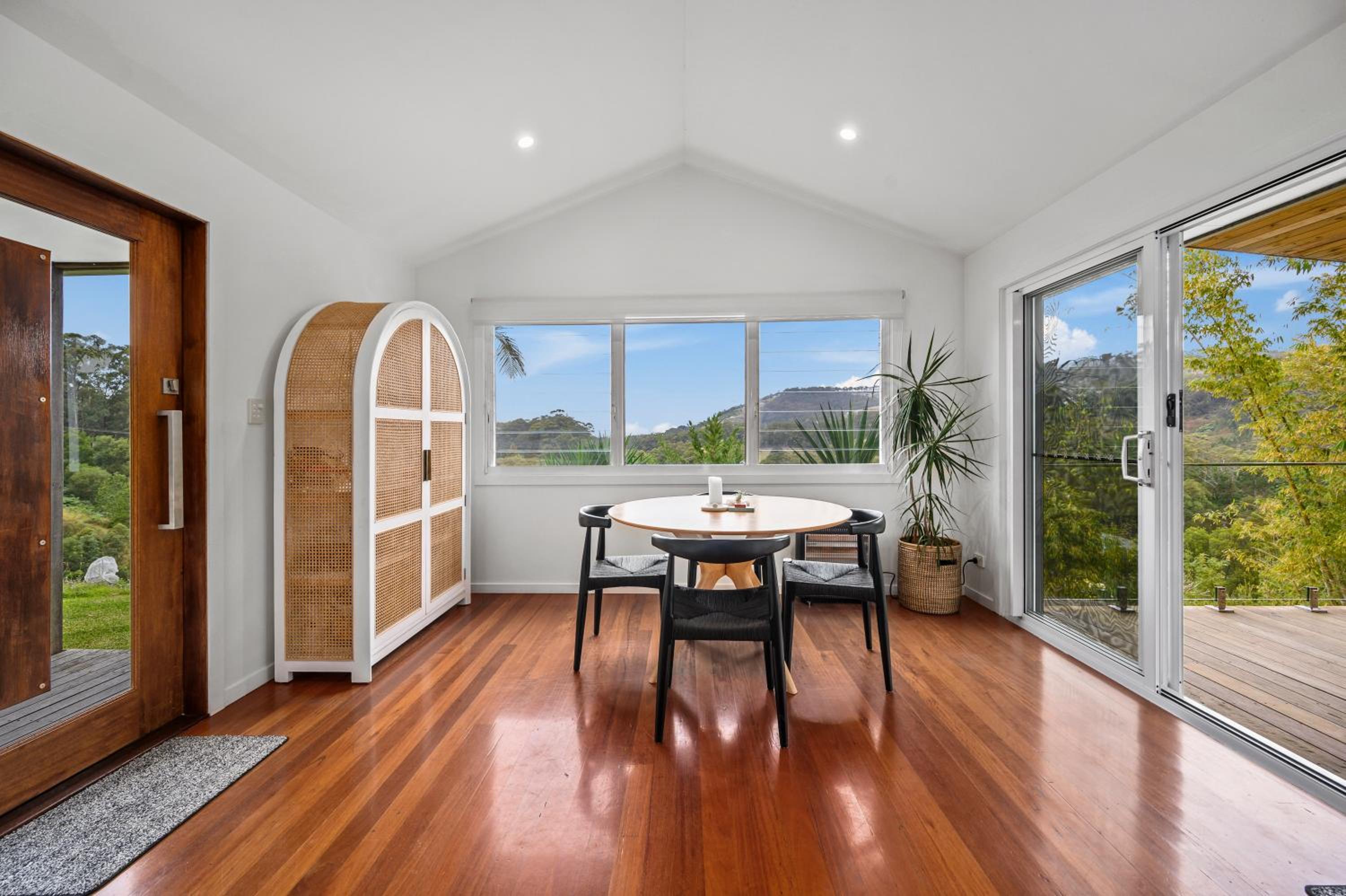 Tranquil Treetop Haven 3BR House with breathtaking views