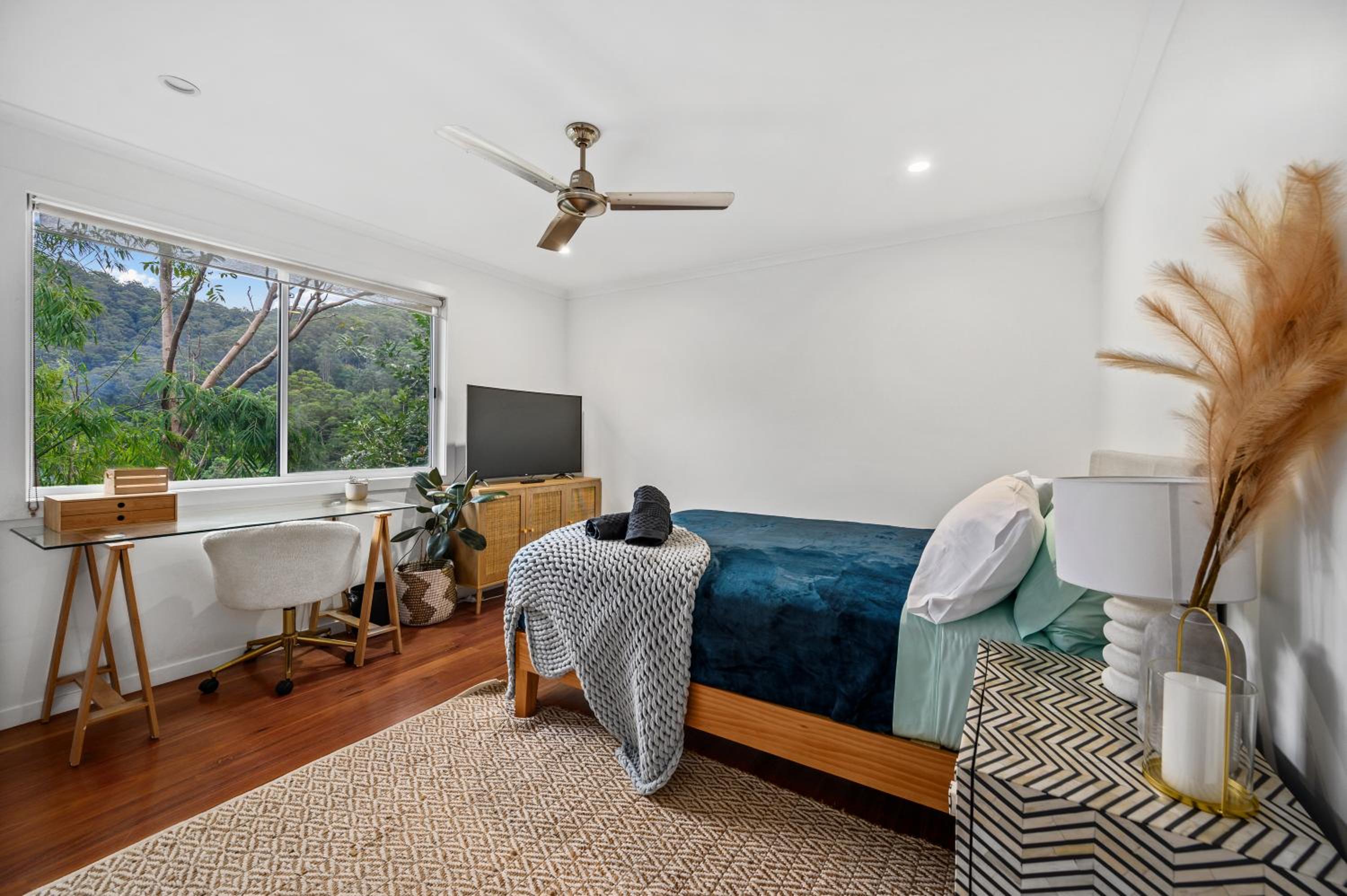 Tranquil Treetop Haven 3BR House with breathtaking views