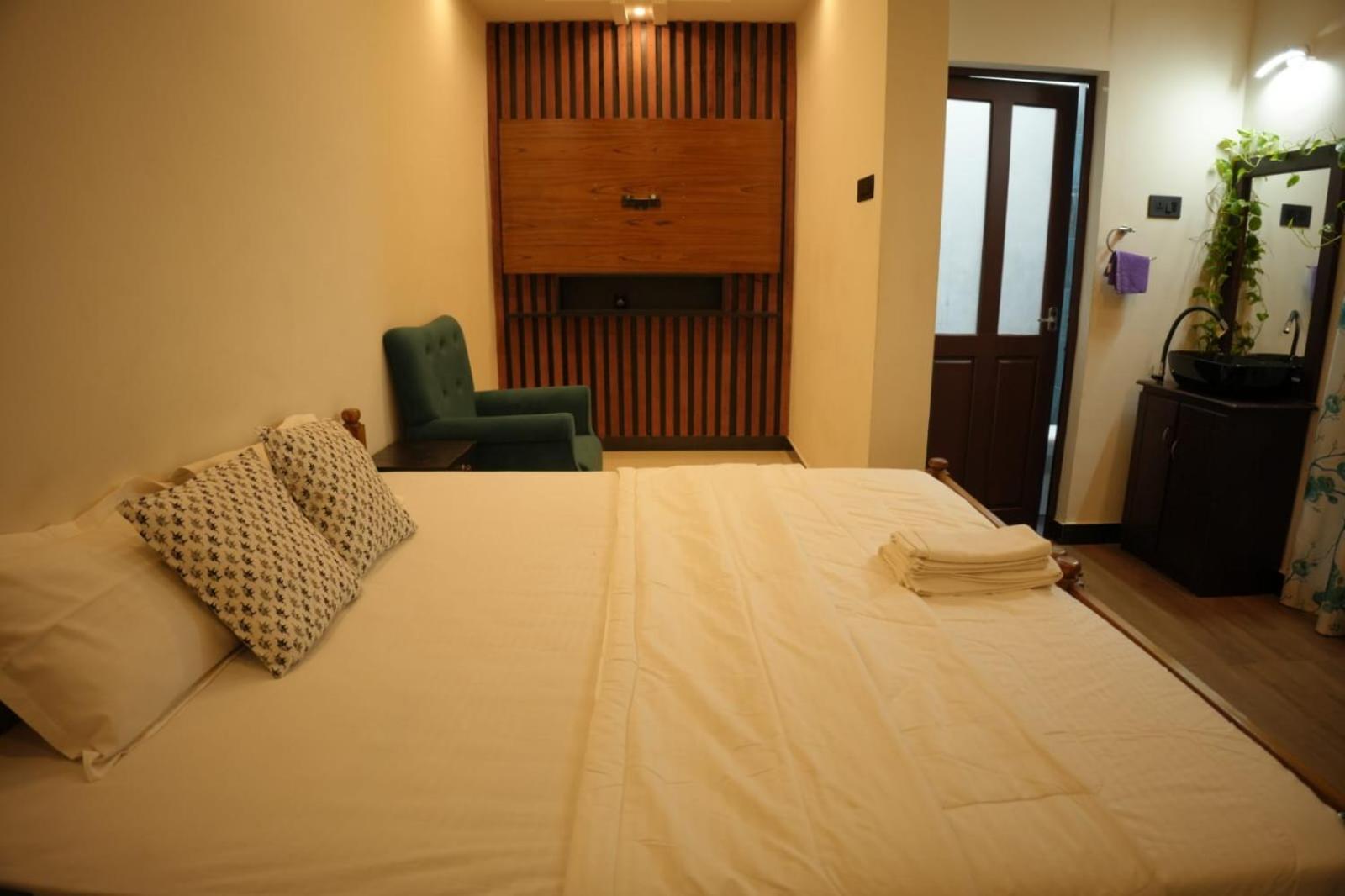 Cascara Beach Resort