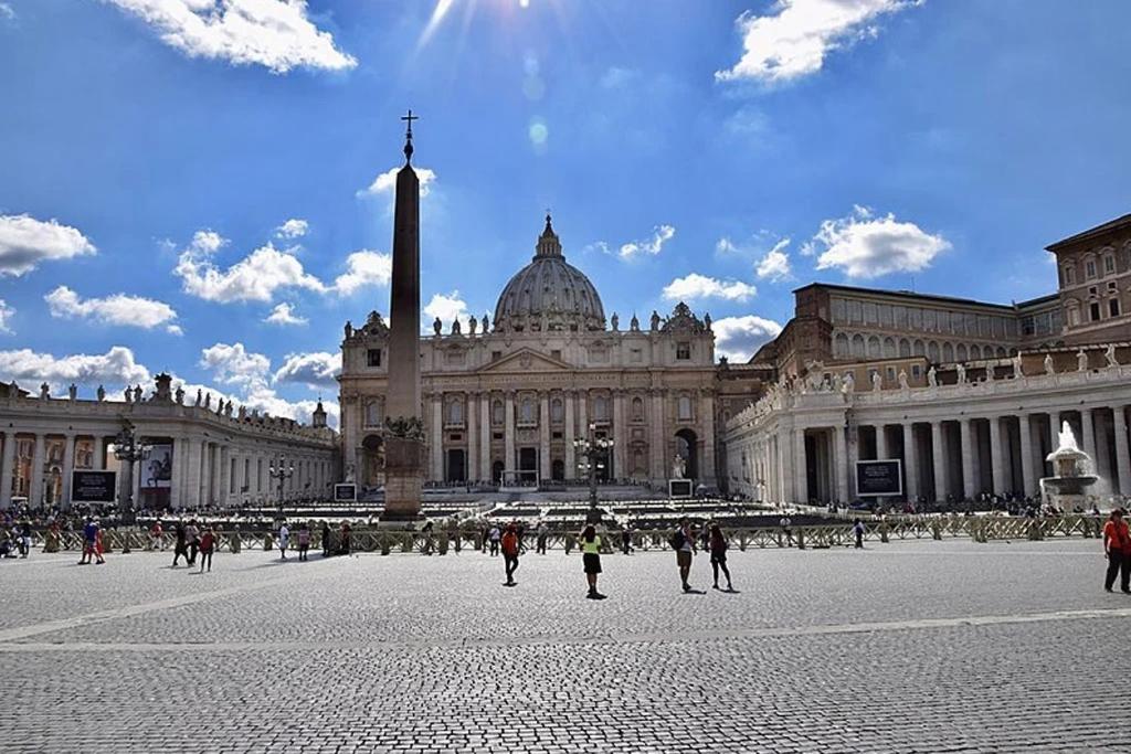 Gateway to Rome's Treasures