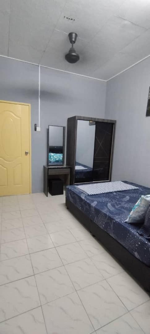 Black Homestay Teluk Kemang Port Dickson photo 4