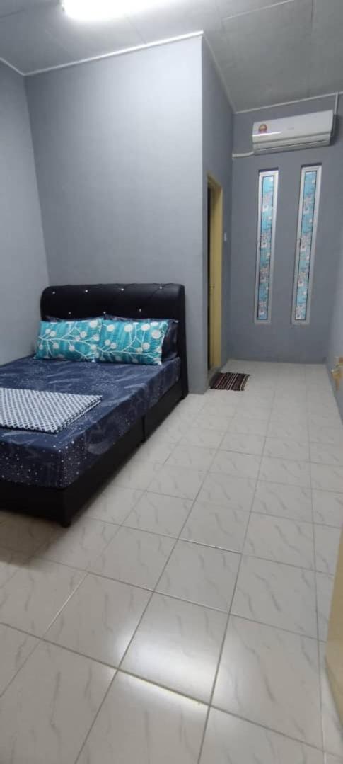 Black Homestay Teluk Kemang Port Dickson photo 5