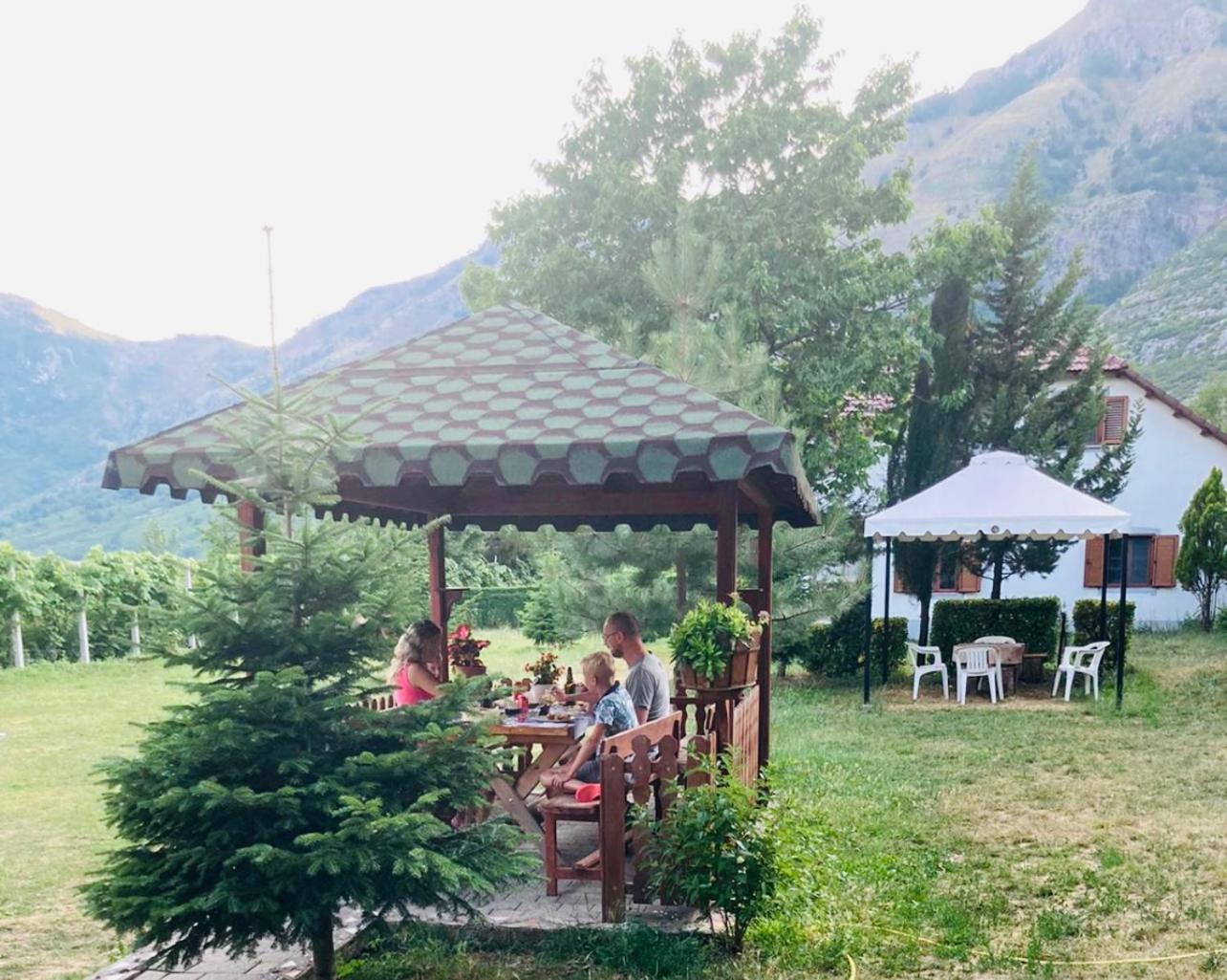 Paja Guesthouse - Camping