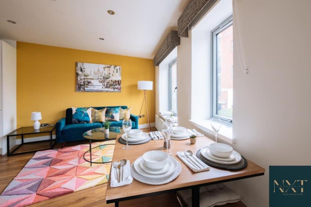 Watford Vacations - Stylish Apartment, Central Location - Property Image 4