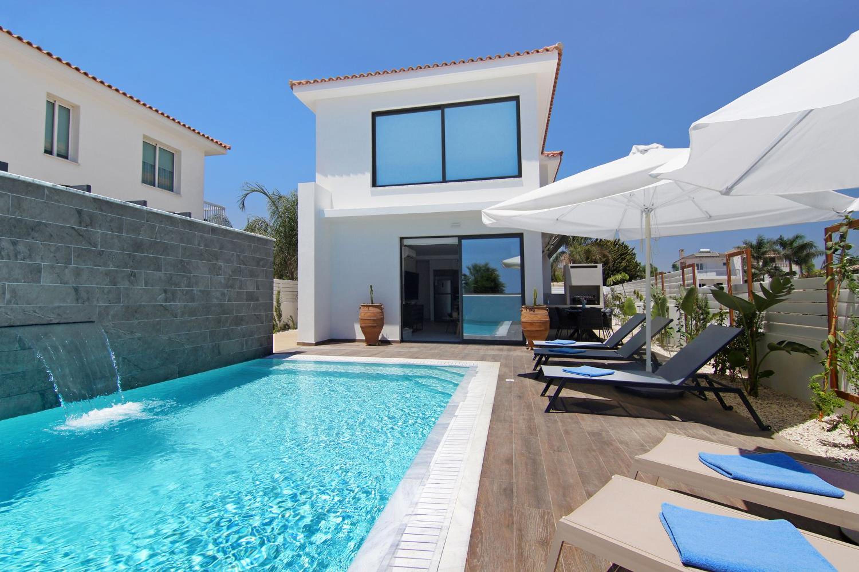 Votsalo Villa - 30m from Med Sea