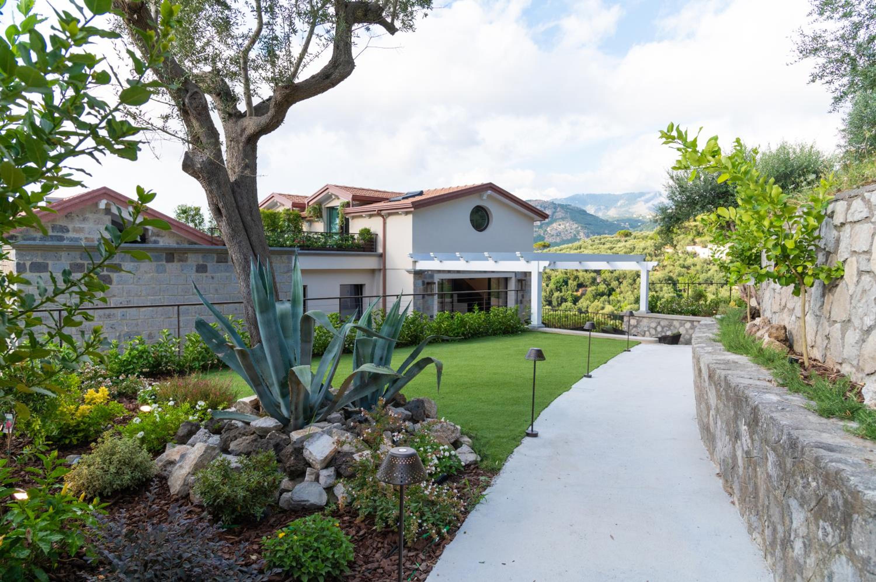 Hotel Gargiulo Resort - Image 1