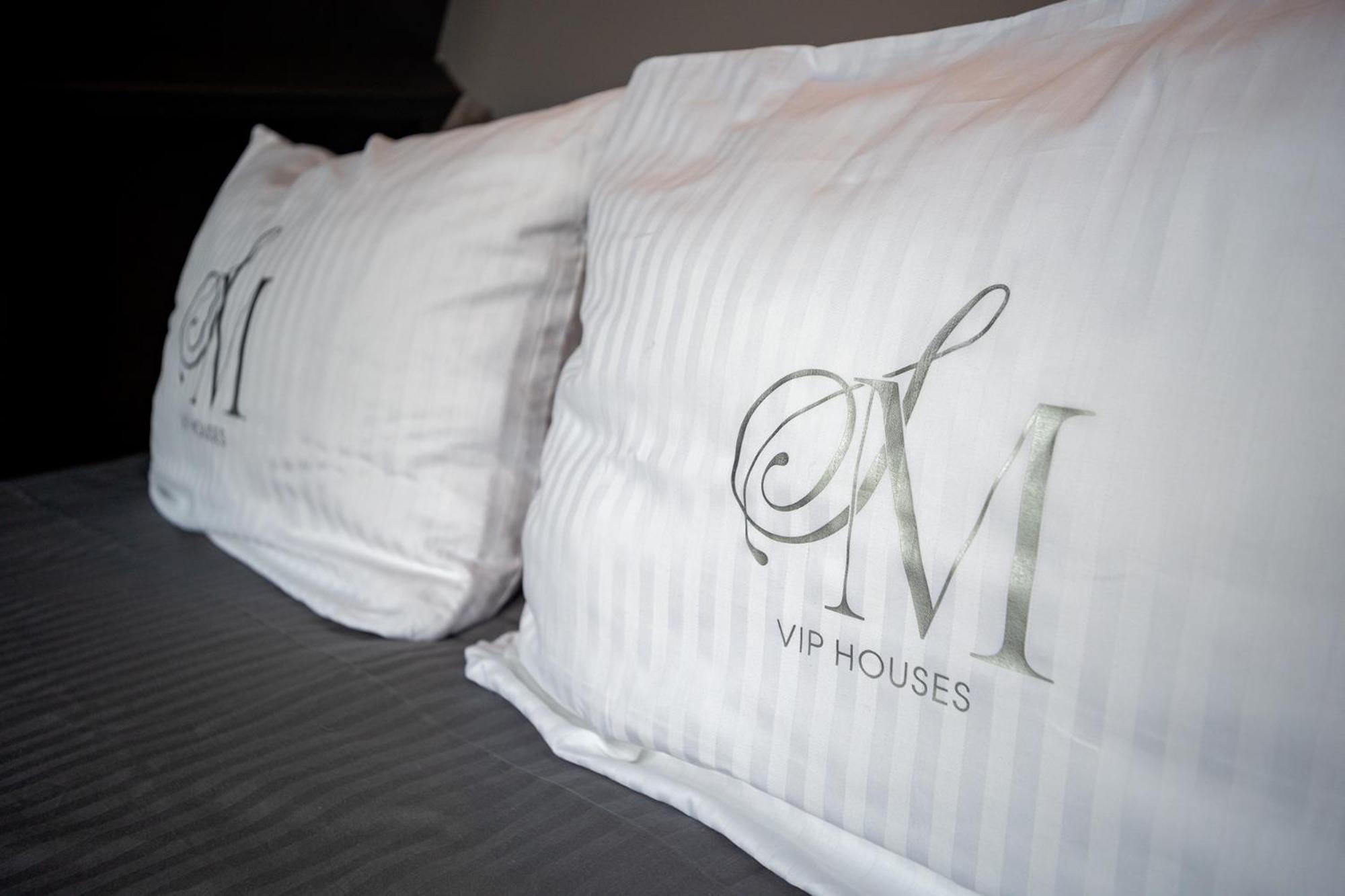 SM VIP HOUSES