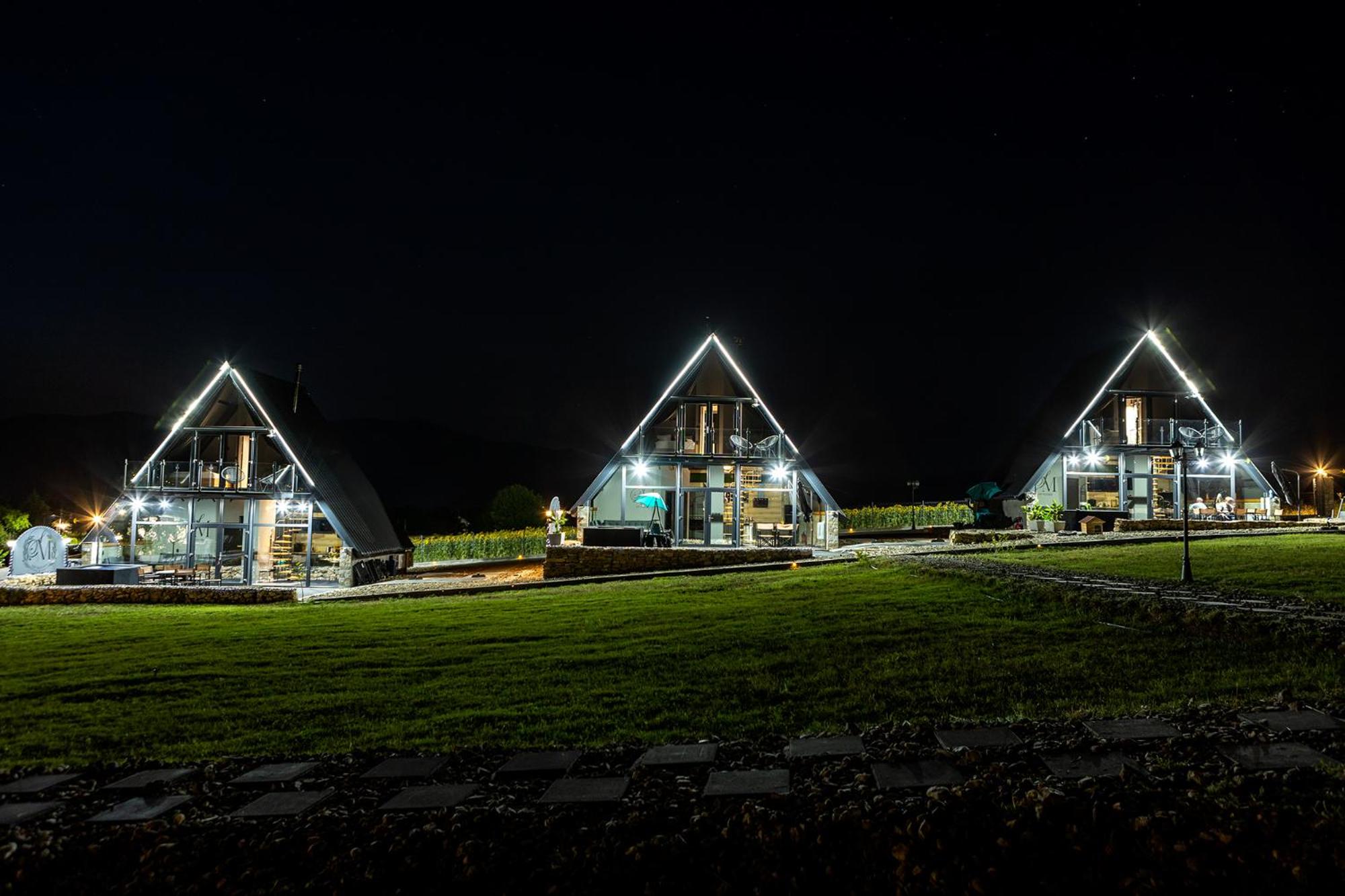 SM VIP HOUSES